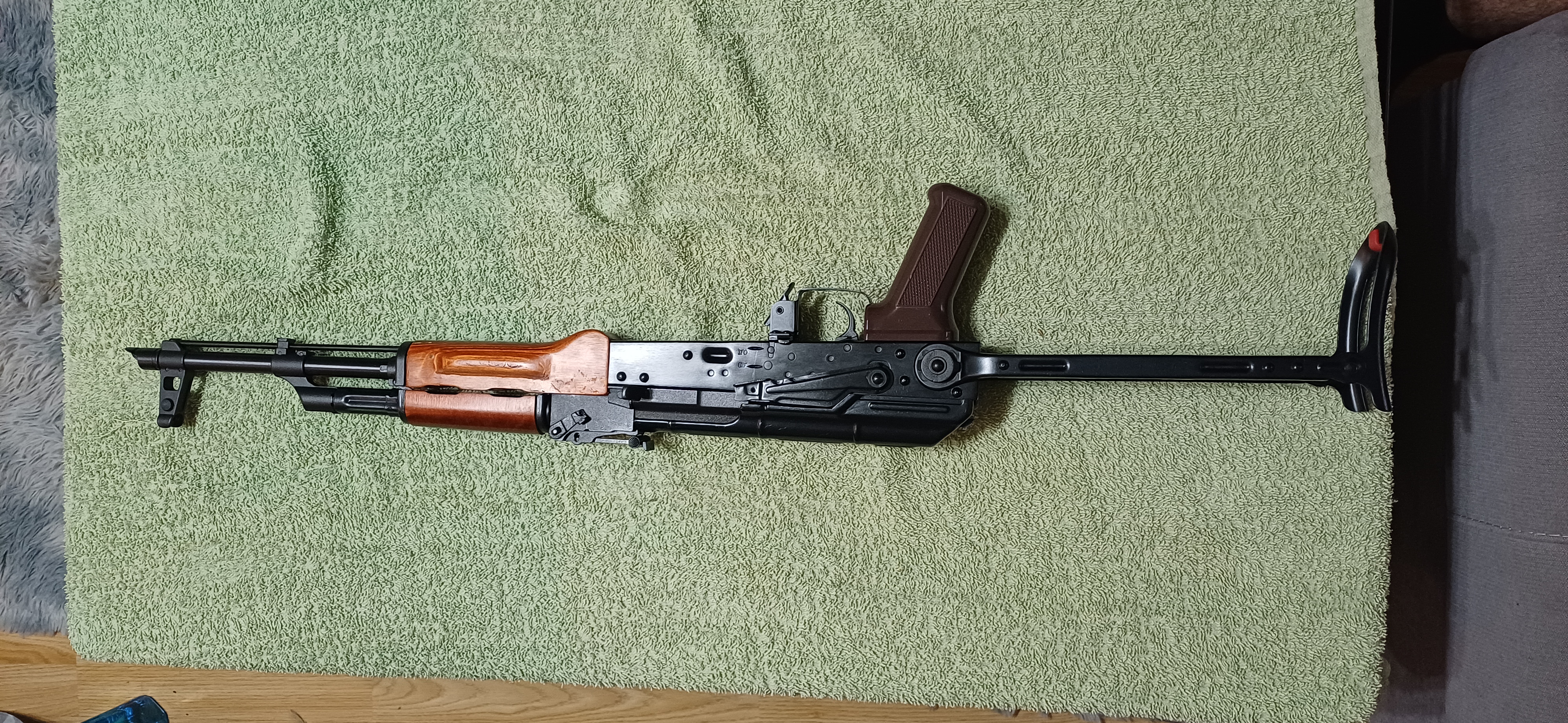 E&L  AKMS  gen 2