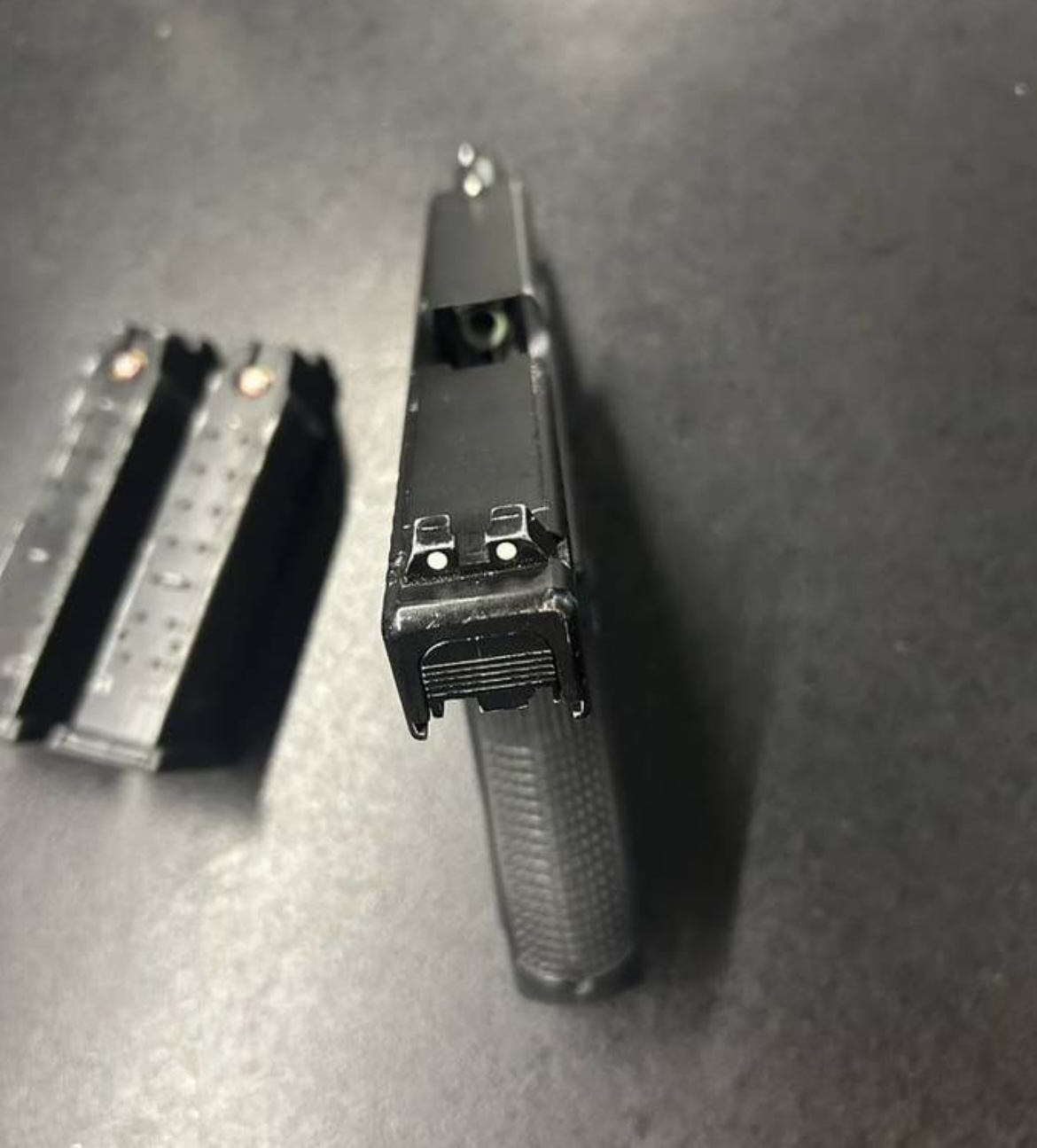 Pistolet Glock 17 GBB Tuning, masa części zapasowych