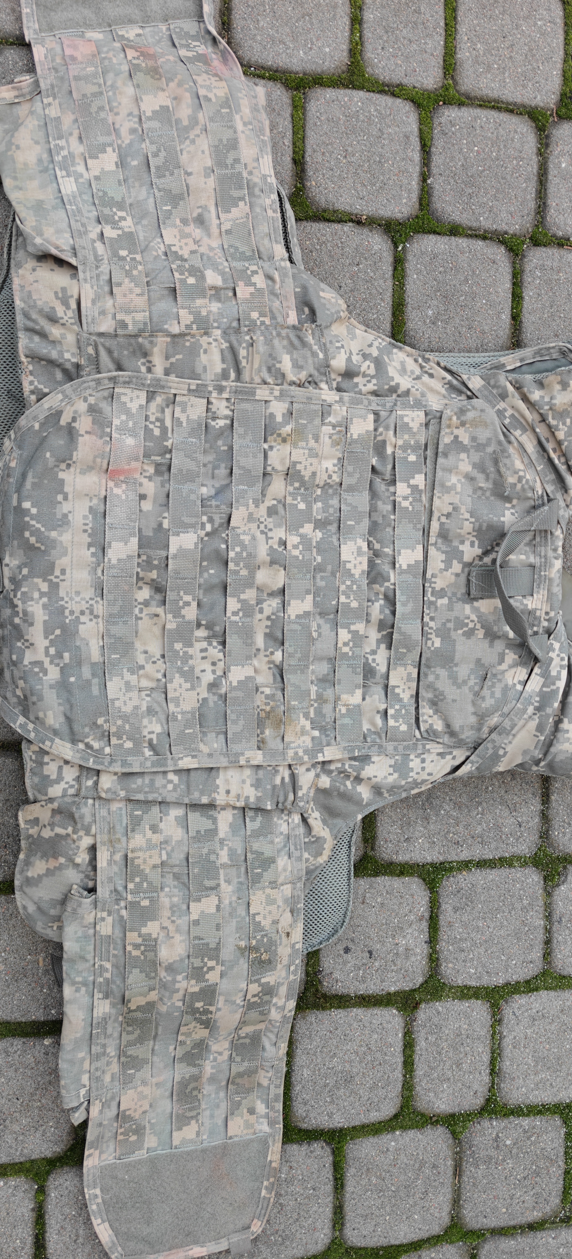 Kamizelka IOTV UCP US ARMY + wkłady.