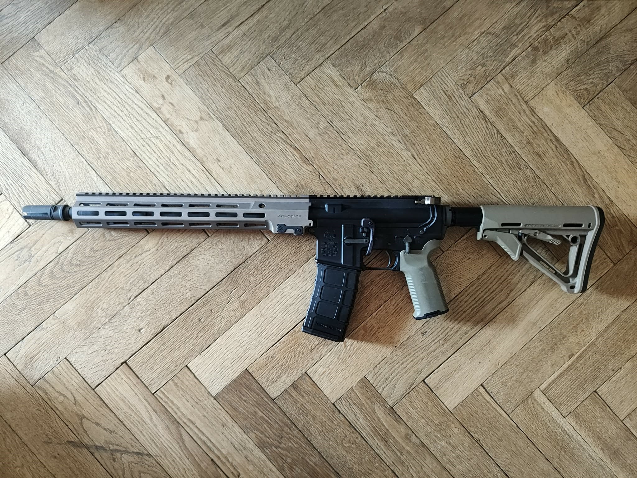 GHK AR15 URGI 14.5" GBBR + 7 magazynków, magpul furniture