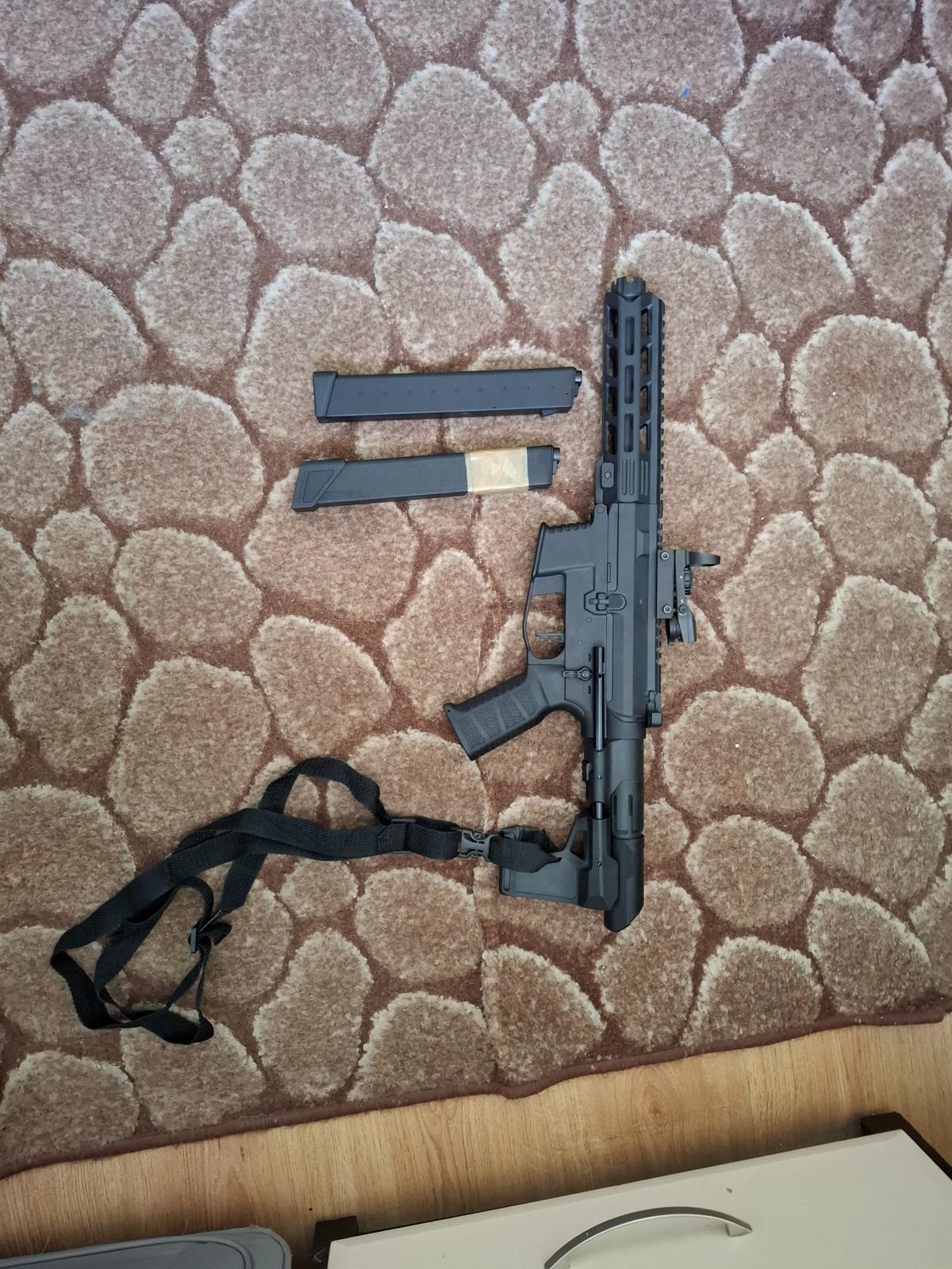 Sprzęt ASG (kilka replik, mundur i rzeczy do ASG)