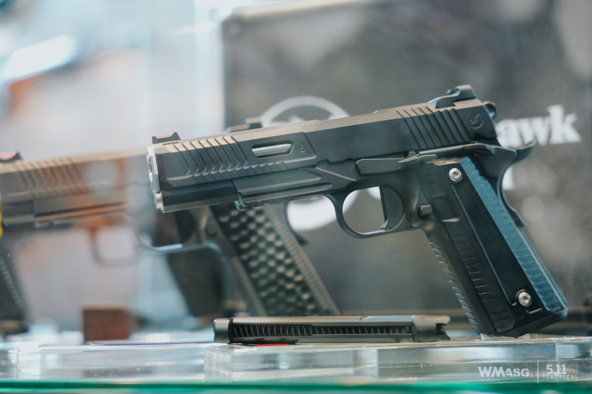 Red Wolf Airsoft z licencjonowanymi produktami własnej produkcji.