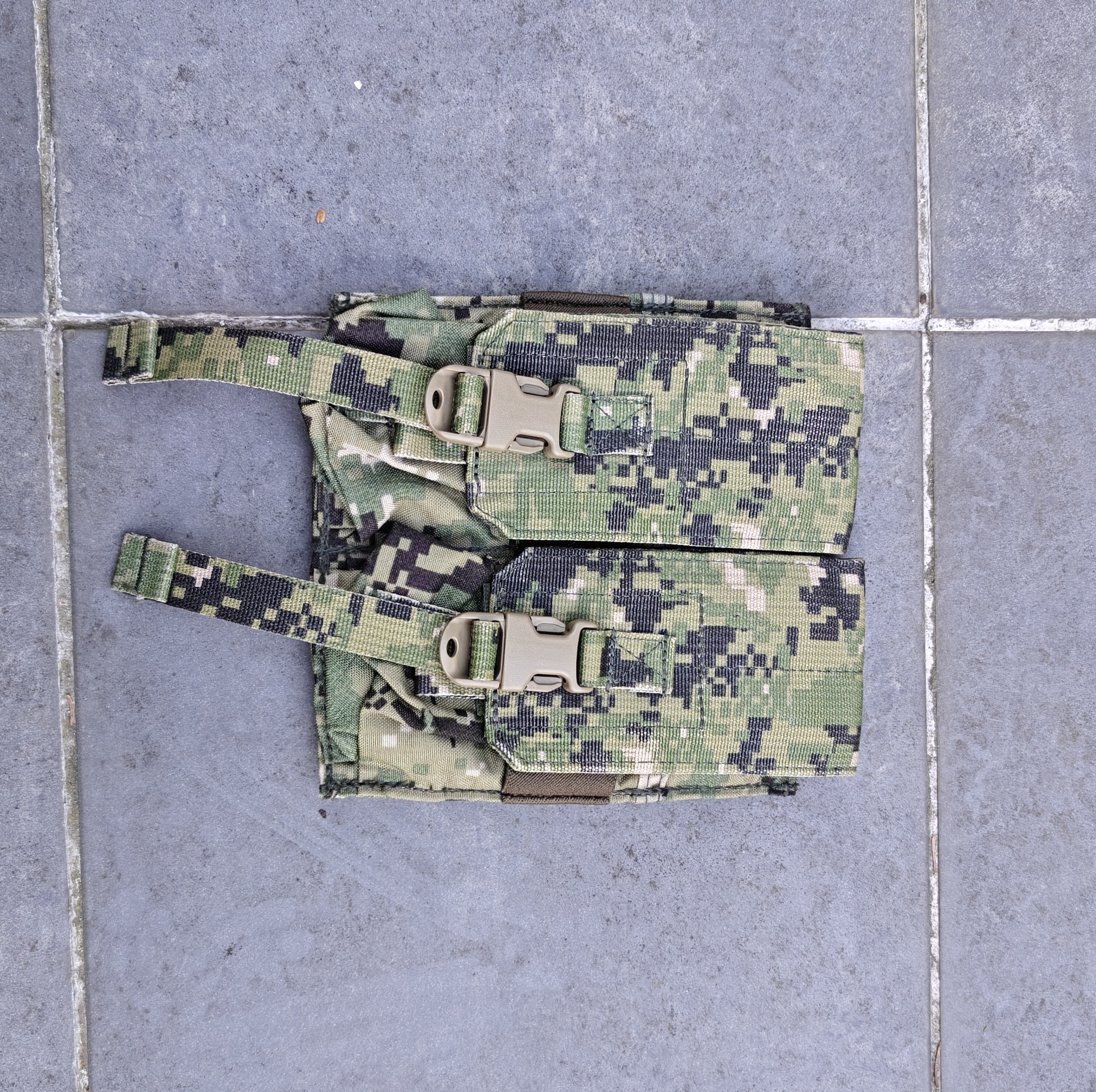 AOR2 M4 2x2 pouch ładownica Eagle Industries DEVGRU Navy Seals