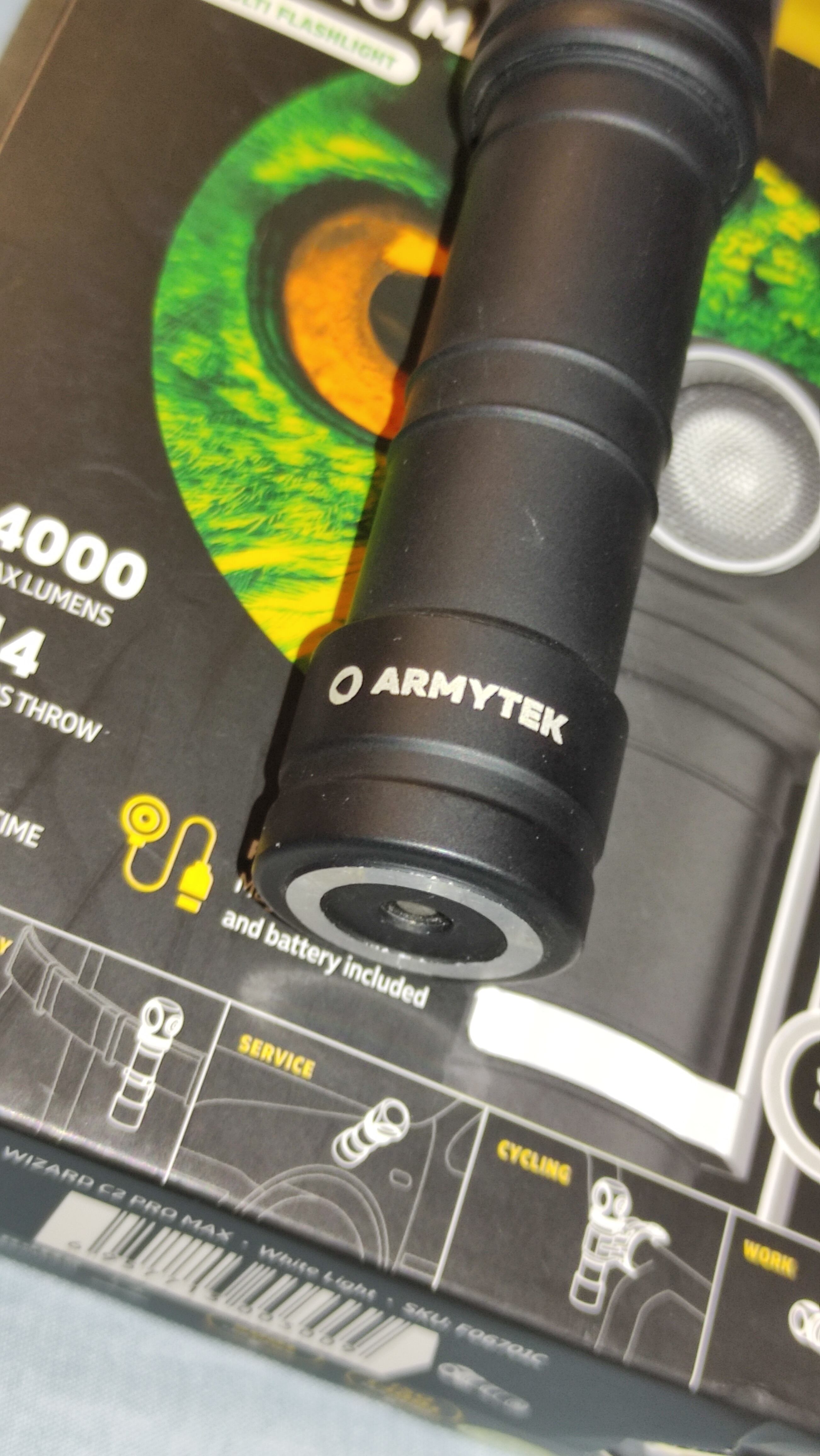 Latarka Armytek Wizard C2 Pro Max