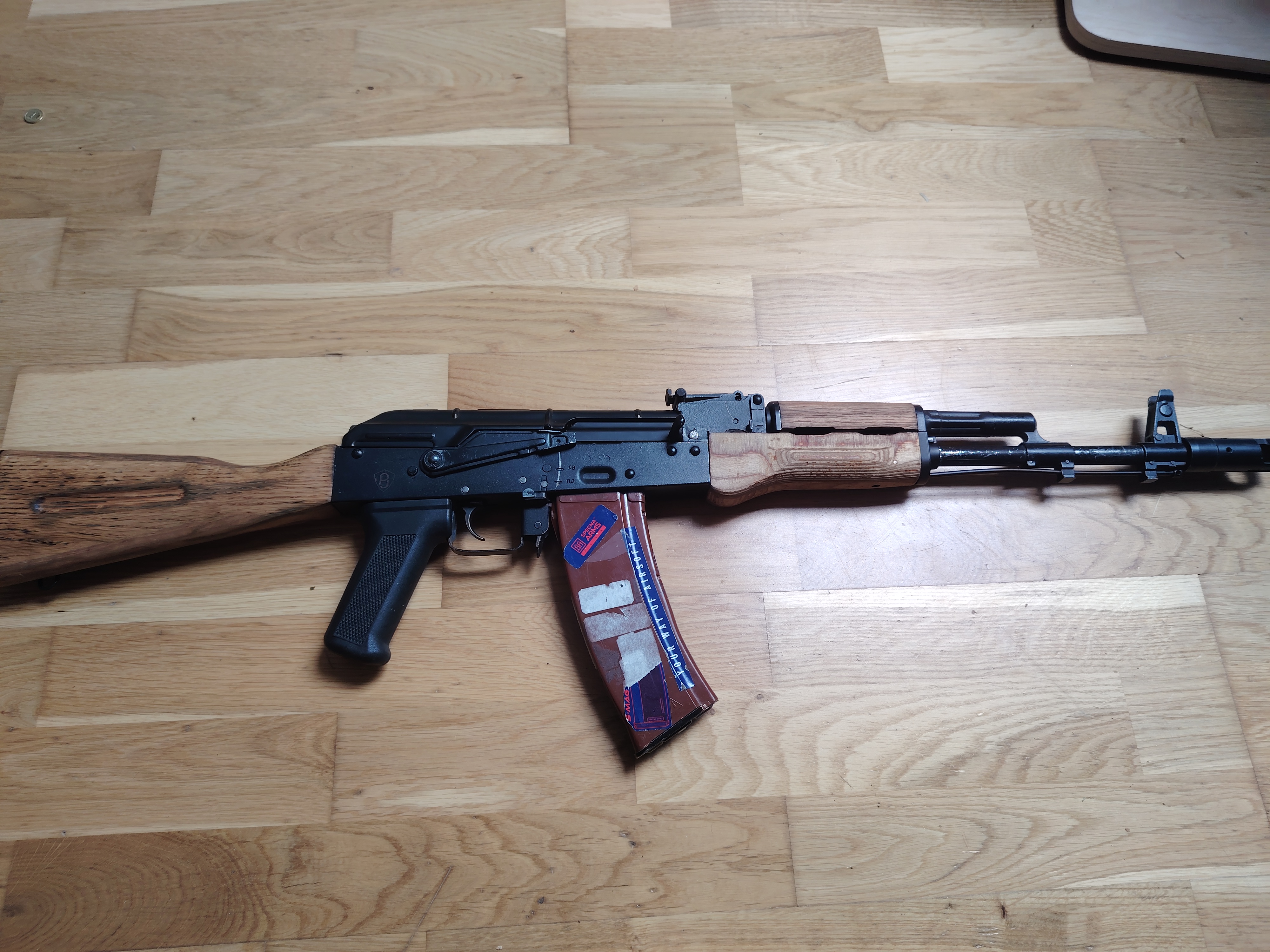 Ak 74 d-boyi doinwestowany
