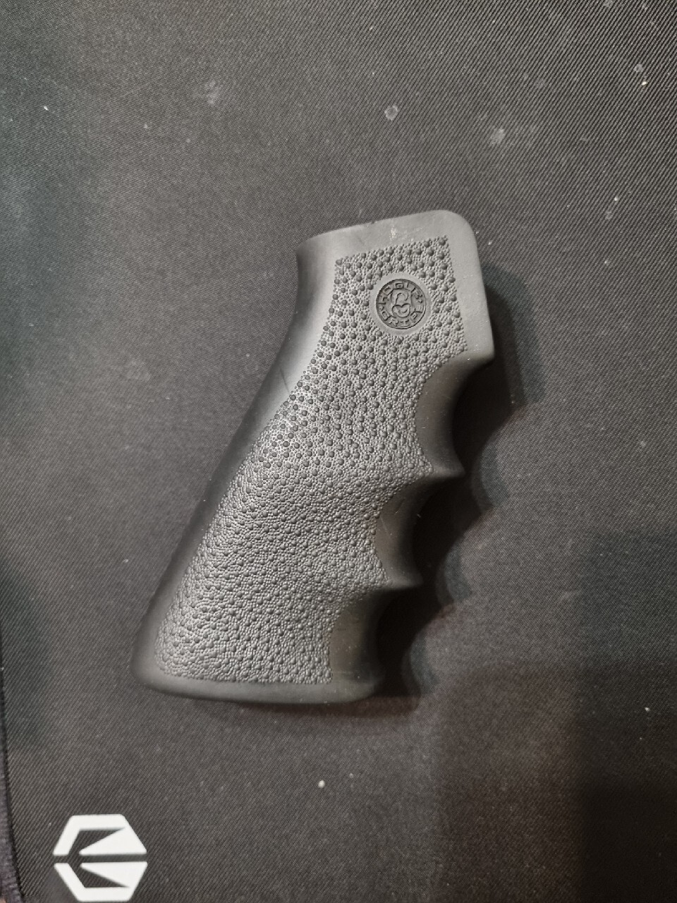 Hogue rubber grip AR
