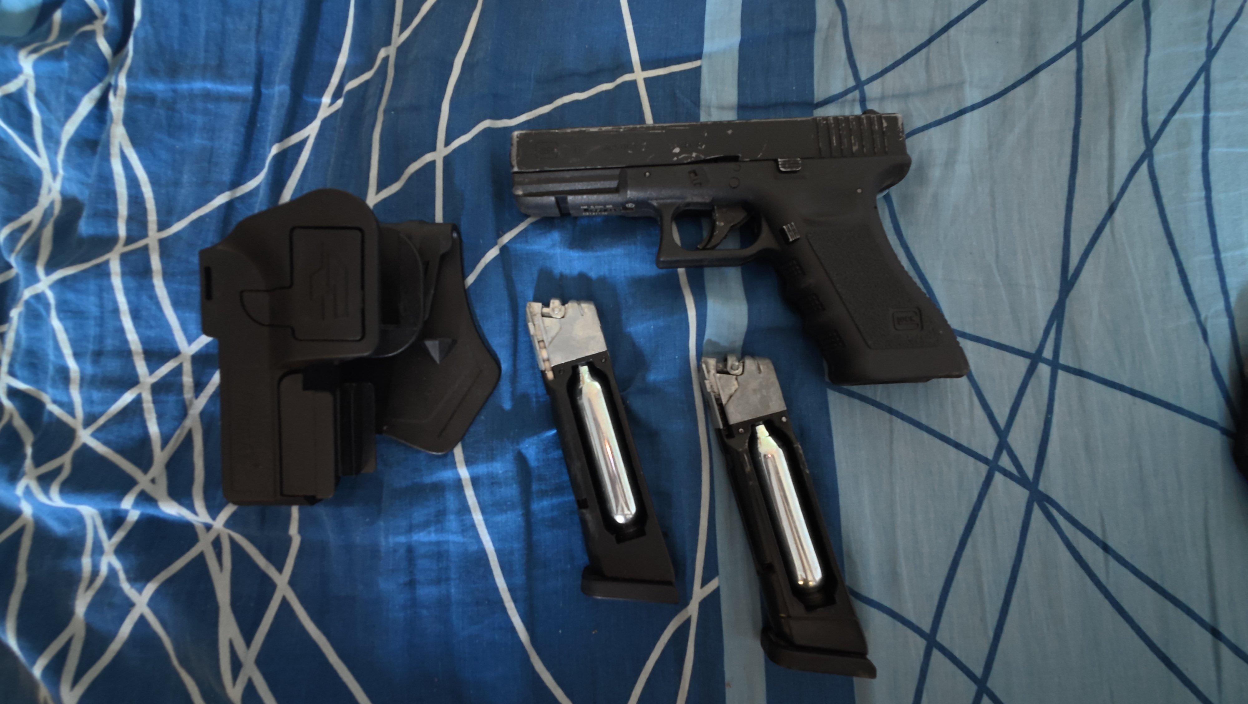 P320+2 magazynki+kabura+latarka+pokrowiec