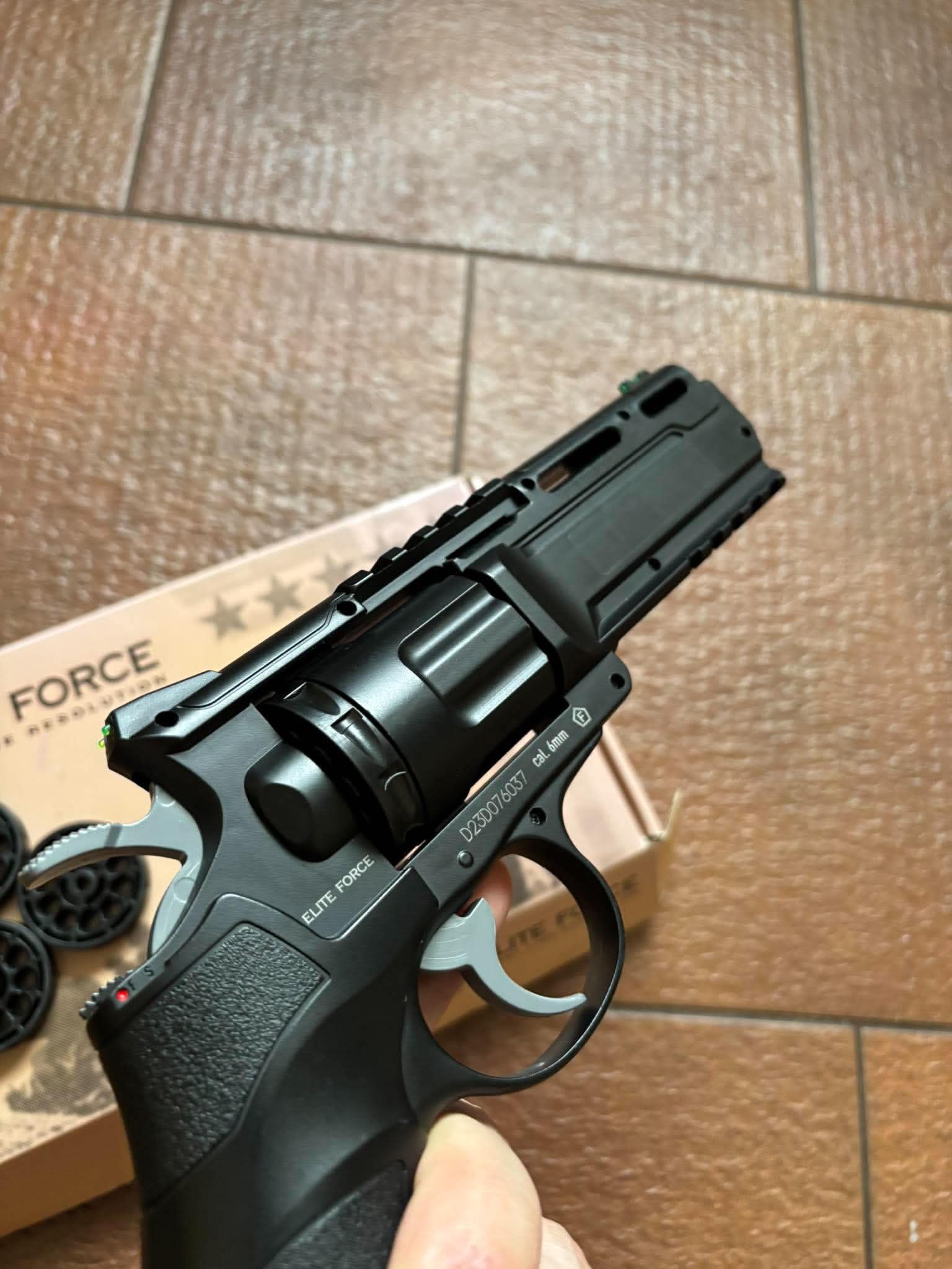 Rewolwer H8R Umarex co2 Gbb/gbbr