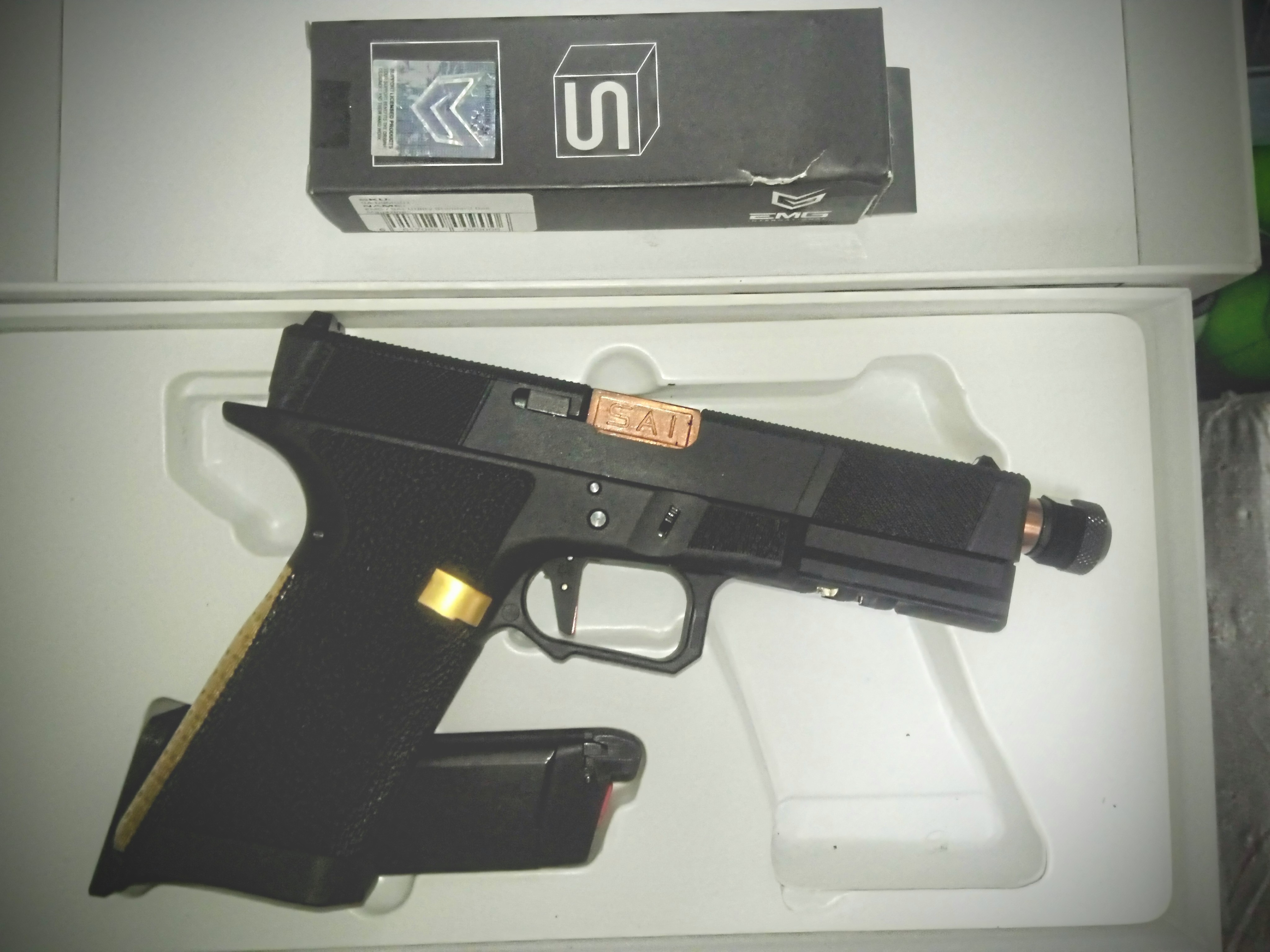 GLOCK SAI BLU ( SPECNA ARMS EDITION ) green gas + dodatkowy nowy magazynek GBB