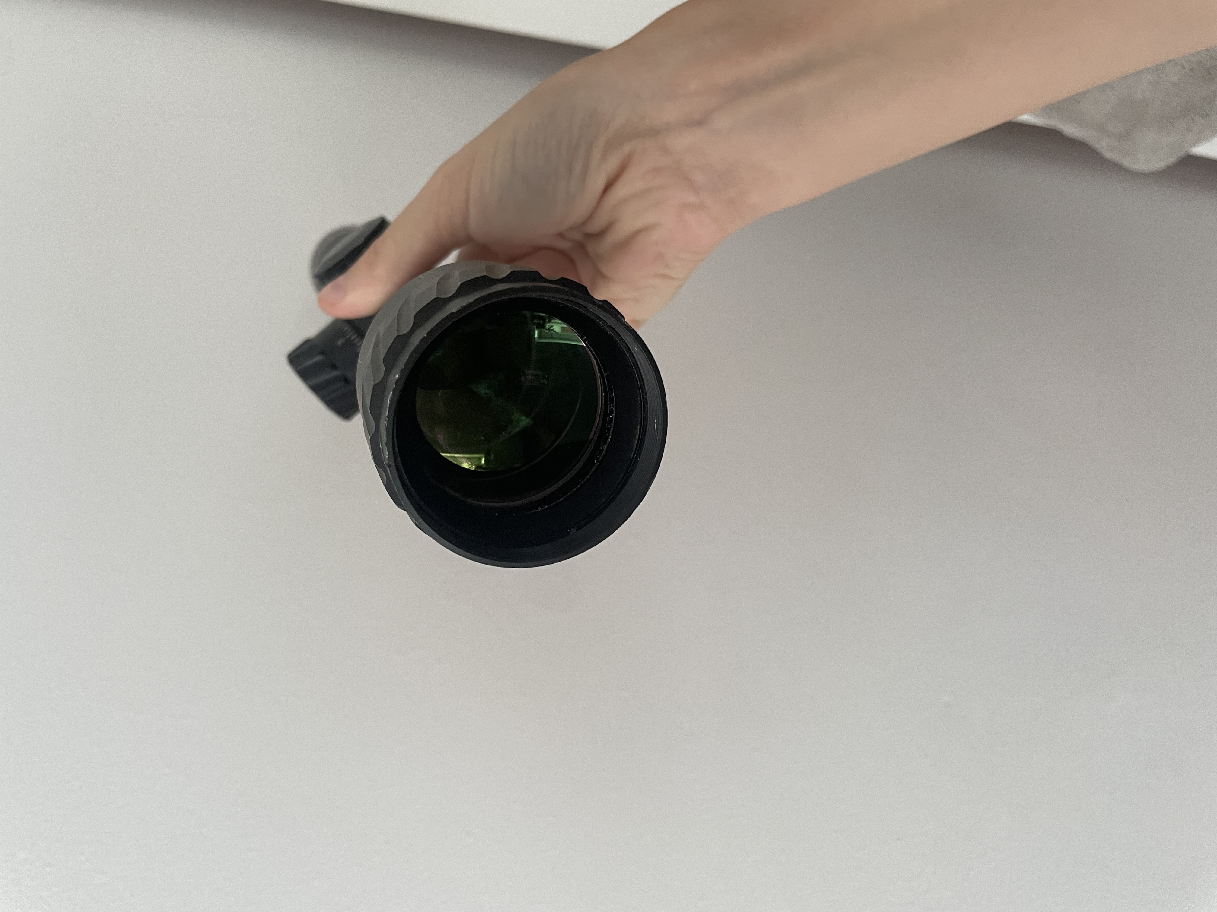 Luneta Theta Optics 3-12x40 AOE - Podświetlana siatka, regulacja paralaksy