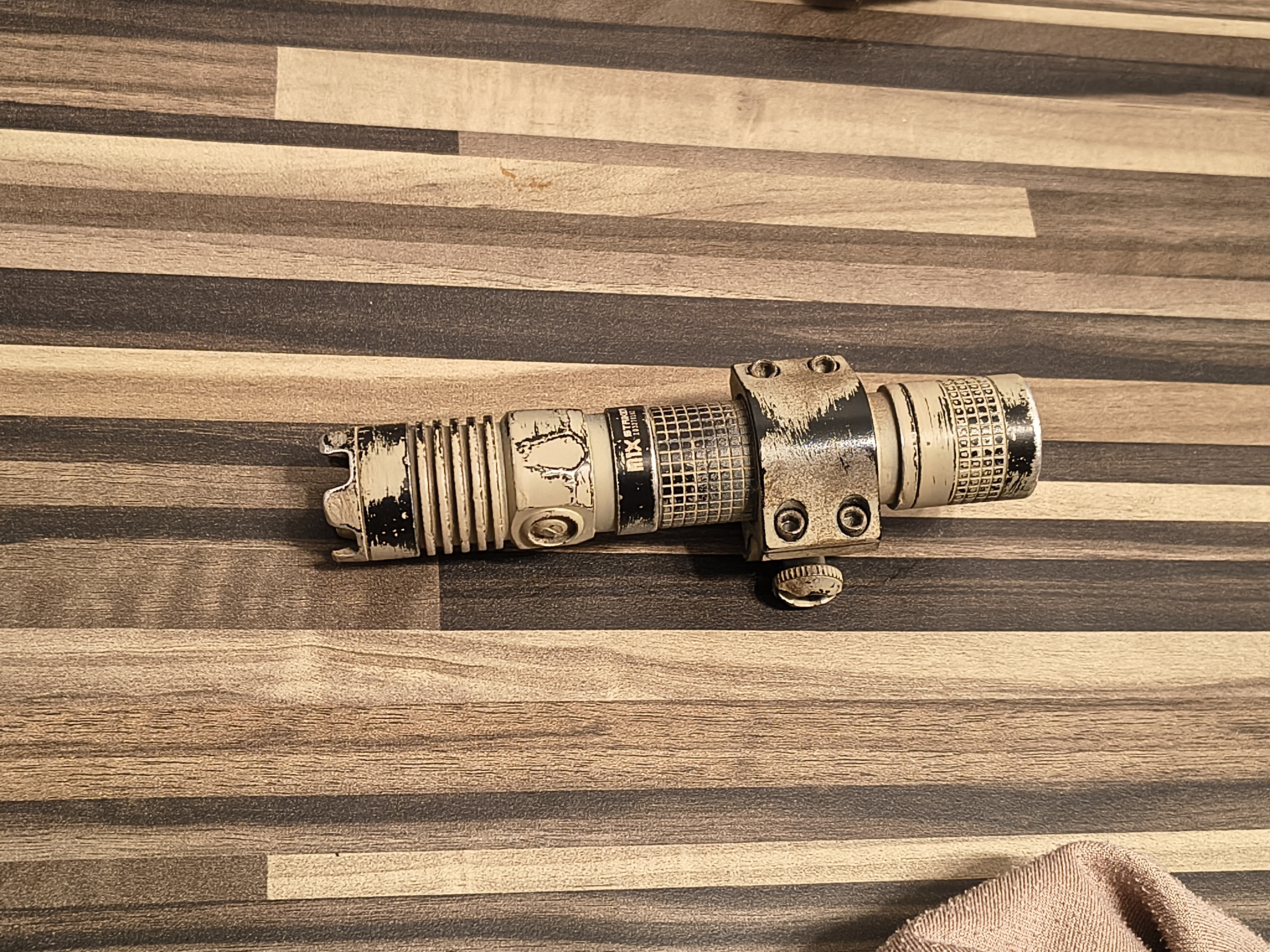 Latarka Olight 1000LM ris