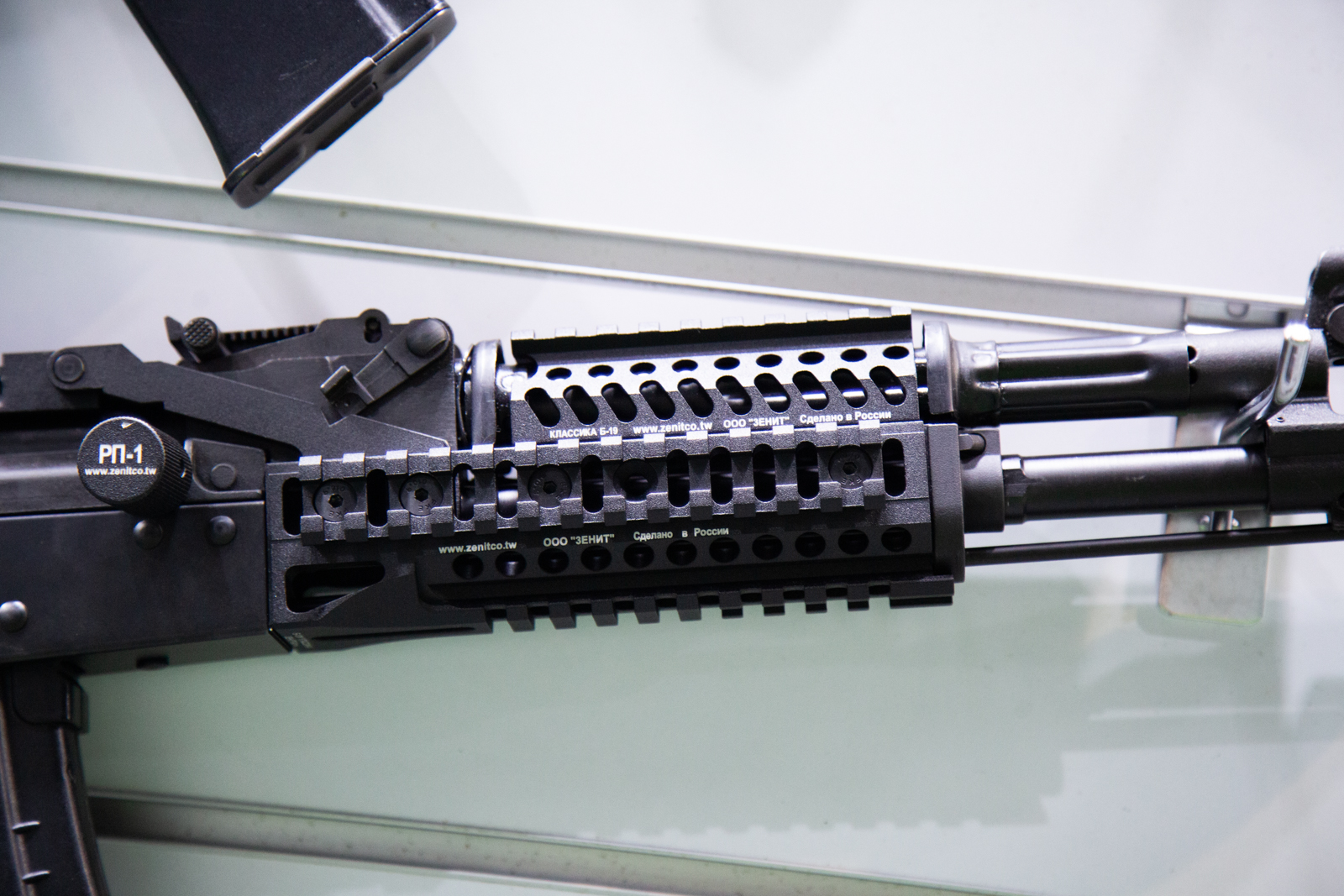 MOA 2019 LCT repliki Z