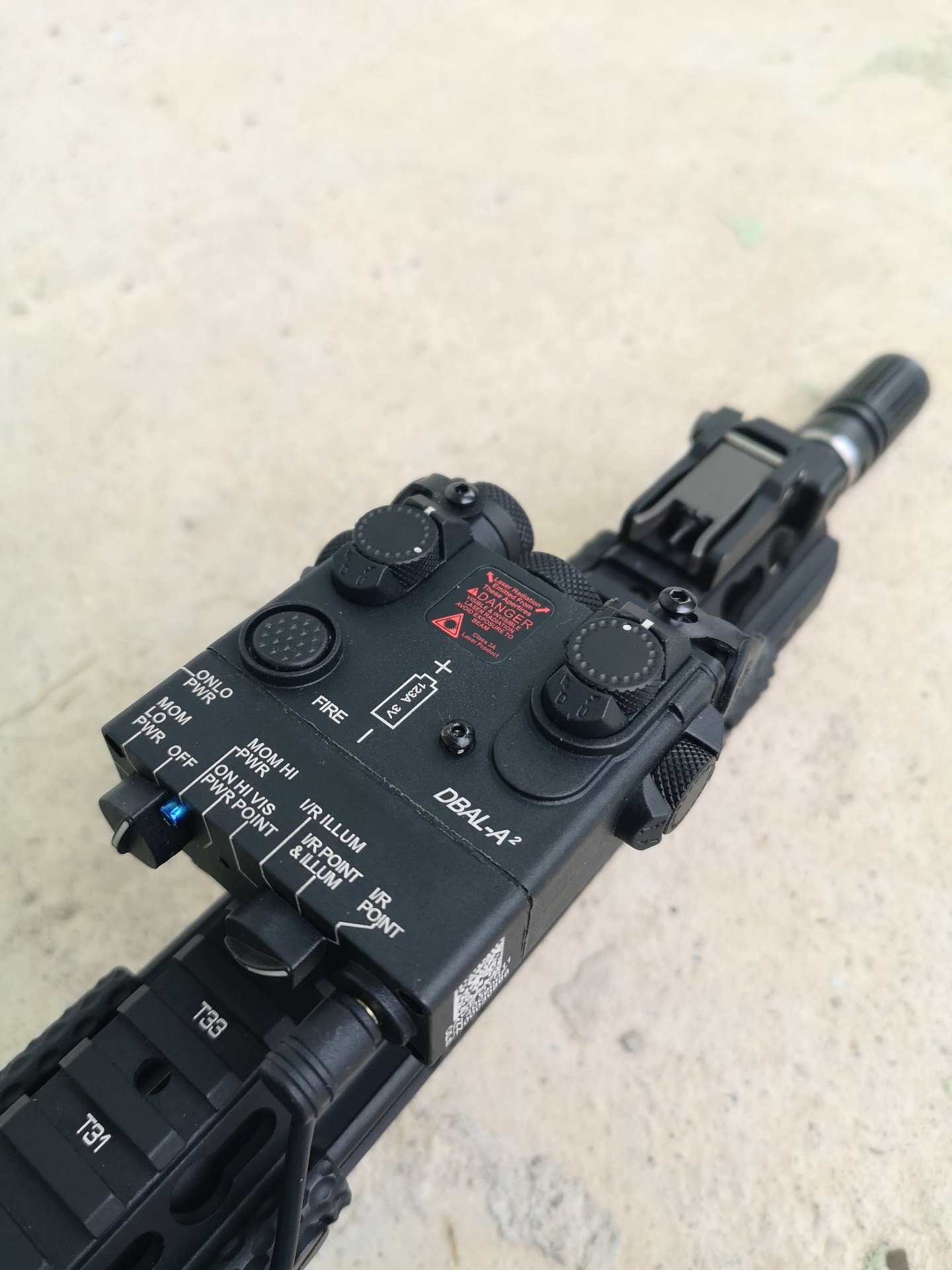 DBAL-A2 latarka, czerwony laser WADSN