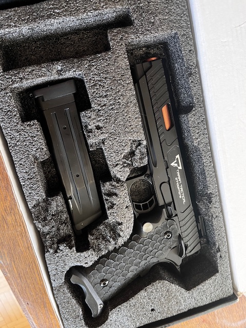 Combat Master TT John Wick R601