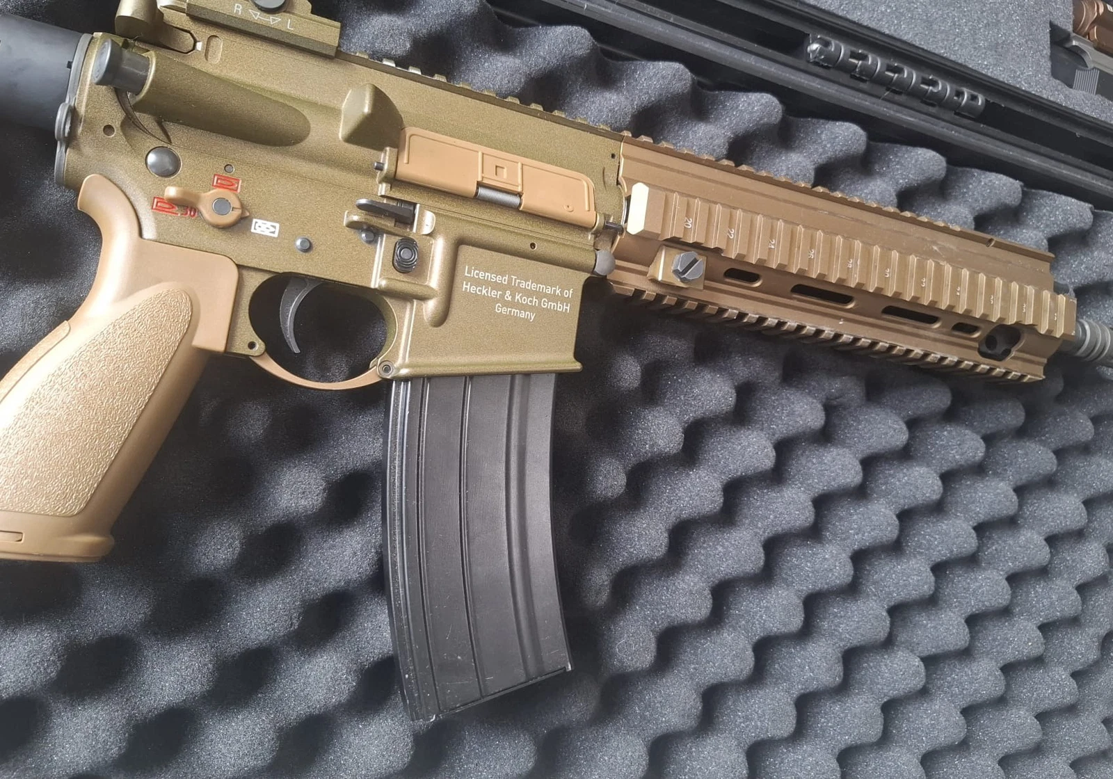 HK 416 GBB RAL8000 z adapterem HPA, wężykiem i butlą HPA