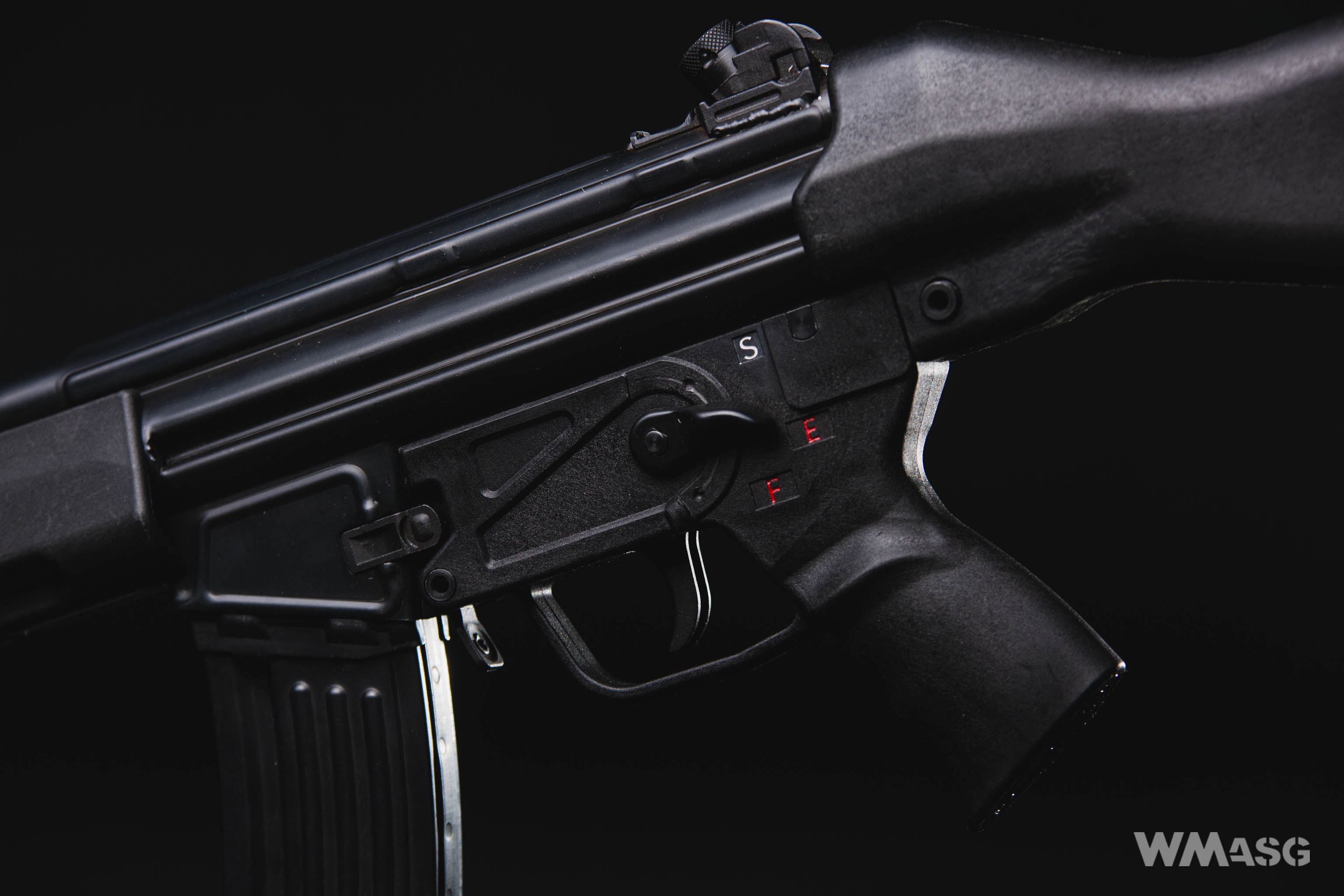 LCT LK-33A2 (HK G33) z zewnątrz