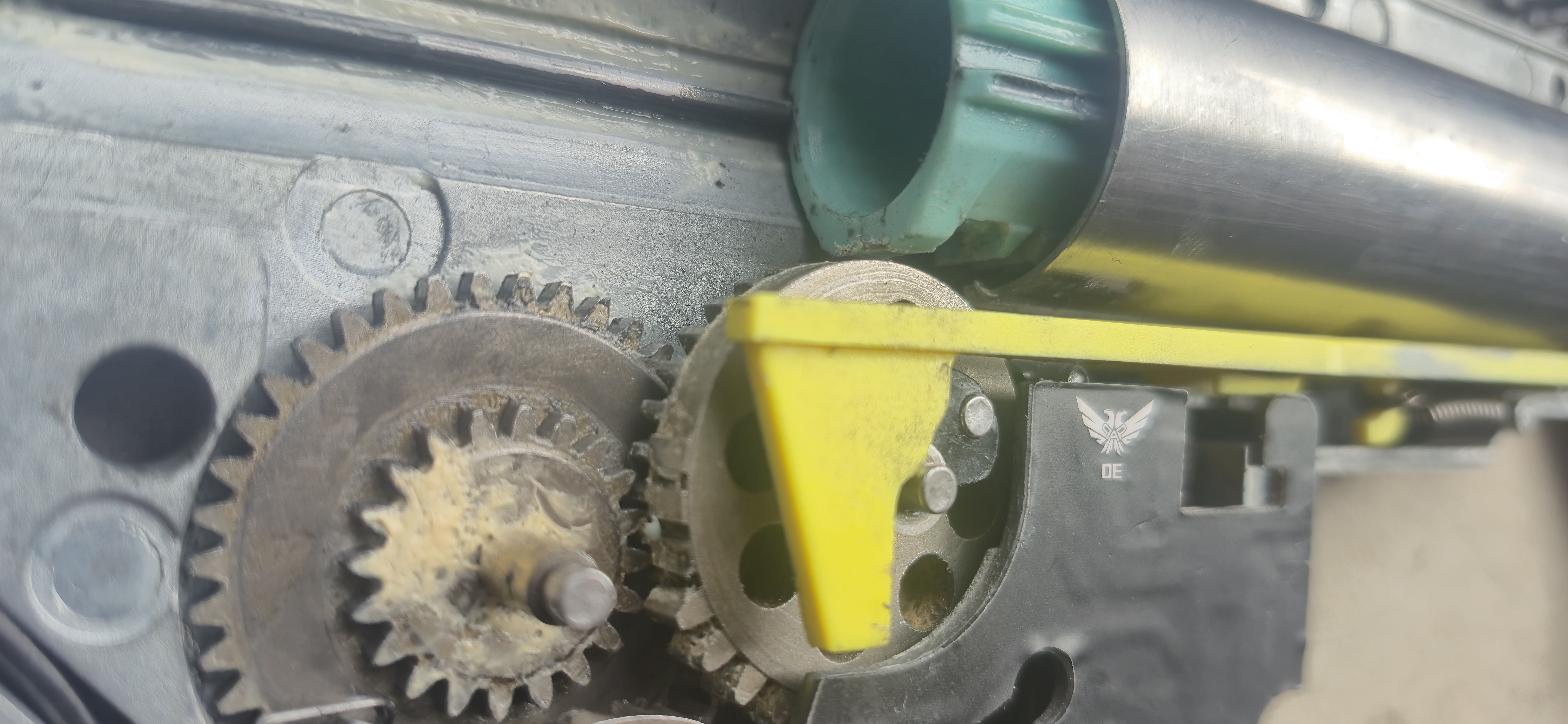 Gearbox od DE M904G (uszkodzony/do naprawy) (zębatki Guarder)