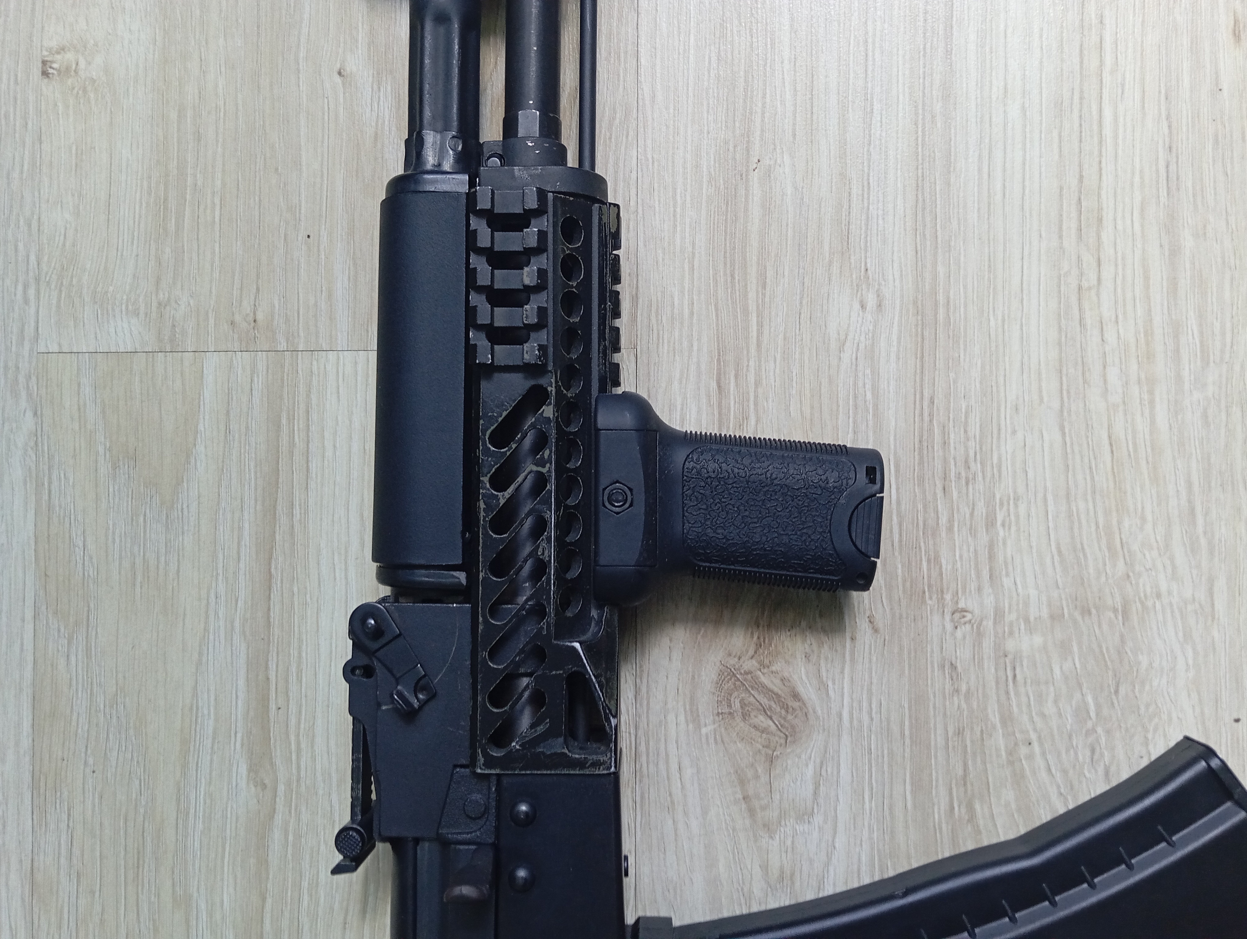 E&L AK 105