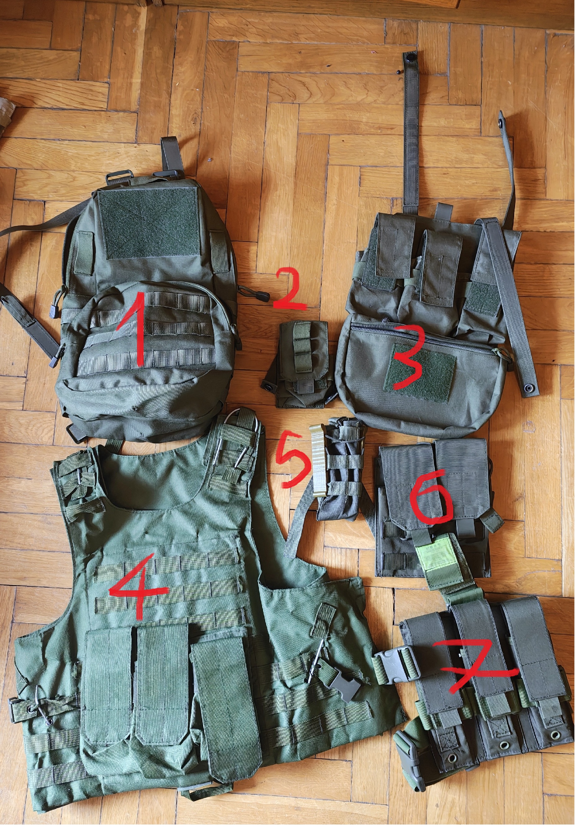 Przegląd lodówki 8fields oliwka - ładownice, panele itp. itd.