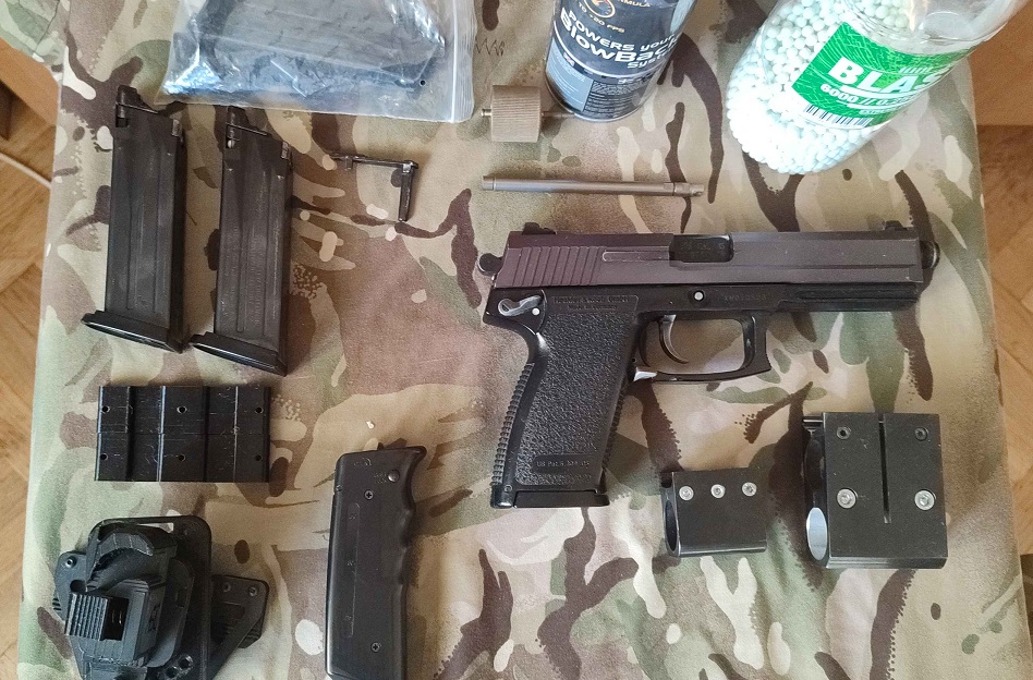 Replika pistoletu HK Mark 23 KSC + dodatki