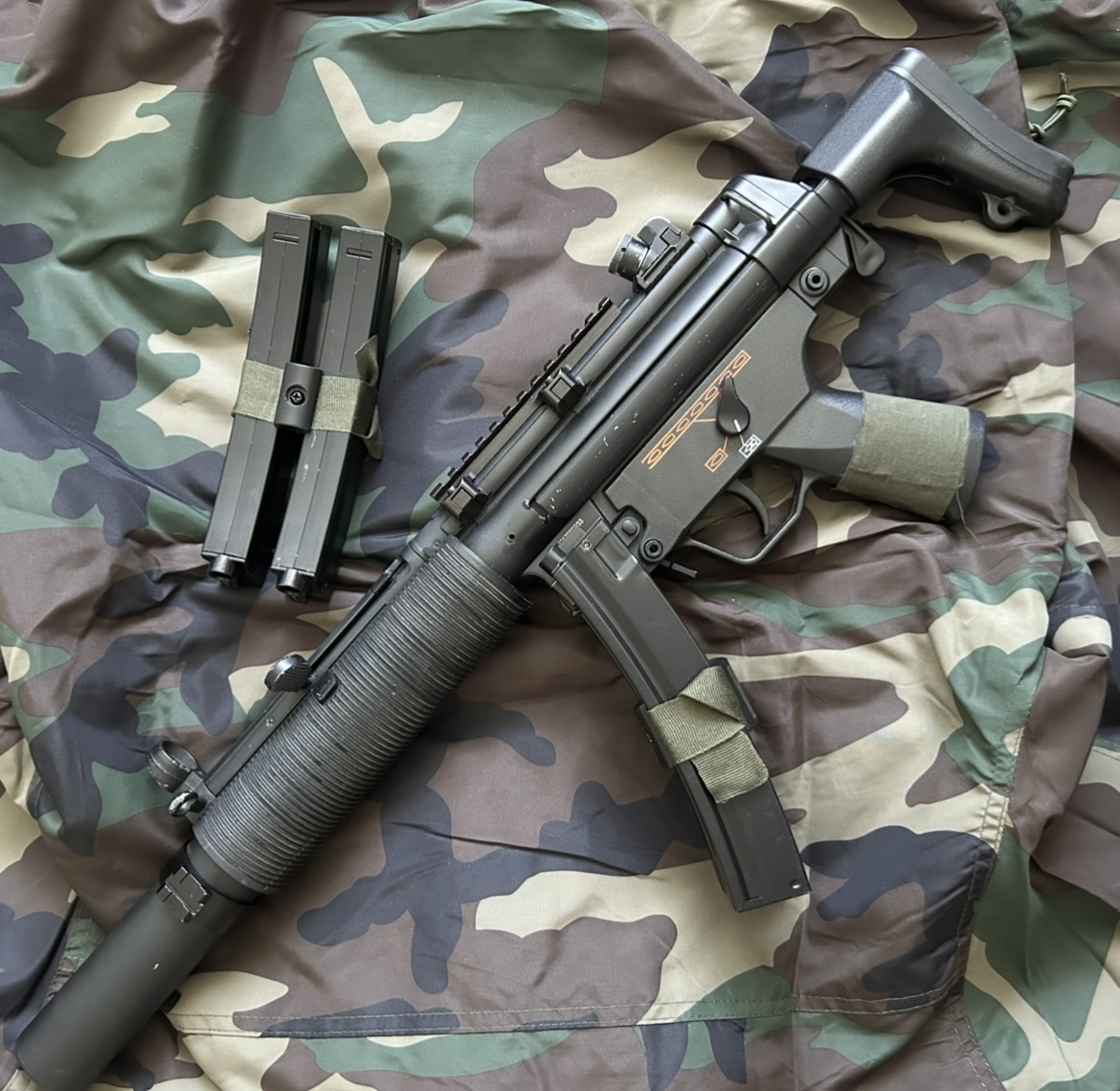 Części Mp5sd AEG latarka montaż latarki kolimatora magazynek ASG szyna RIS