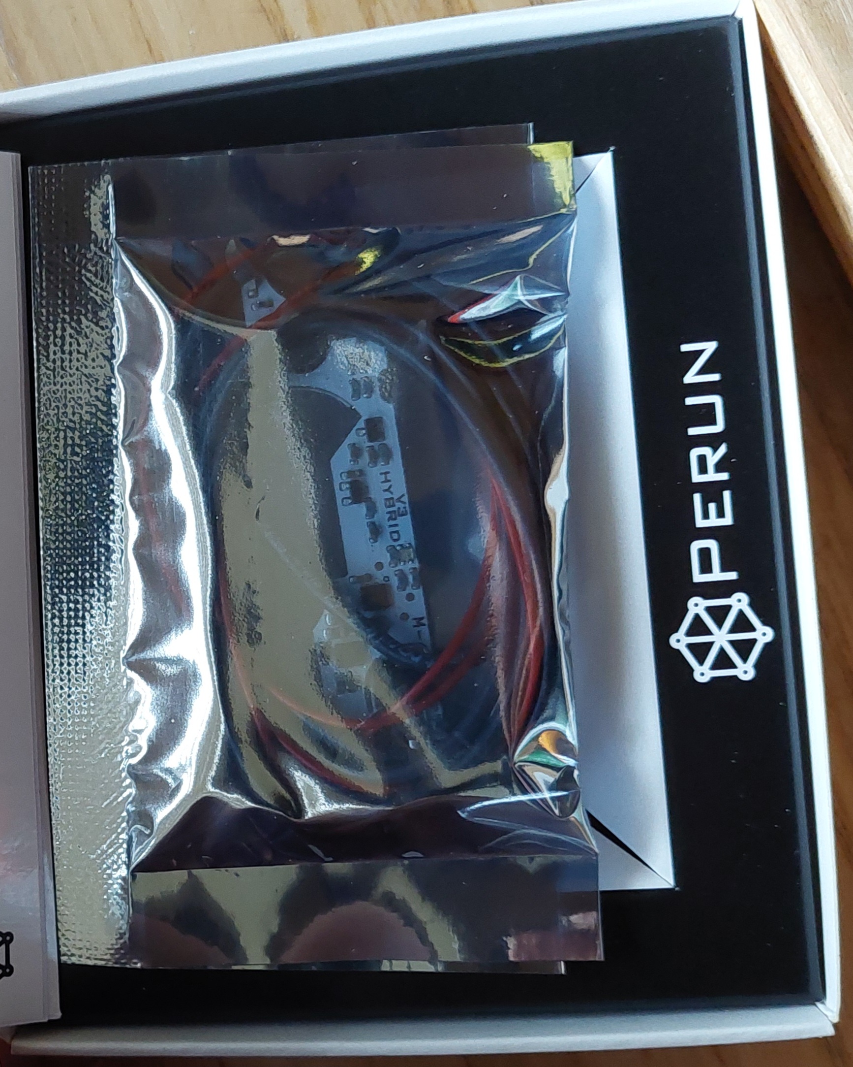 Nowy nie otwarty Perun Hybrid V3