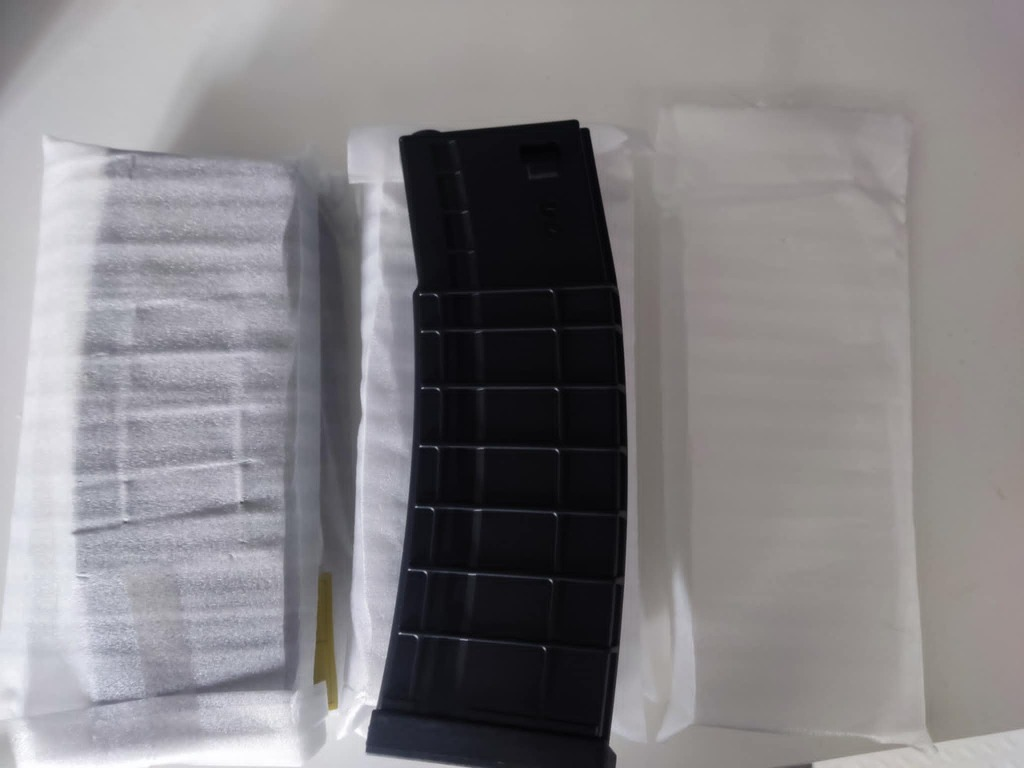 5x Magazynek M4 AEG o pojemości 200 kulek