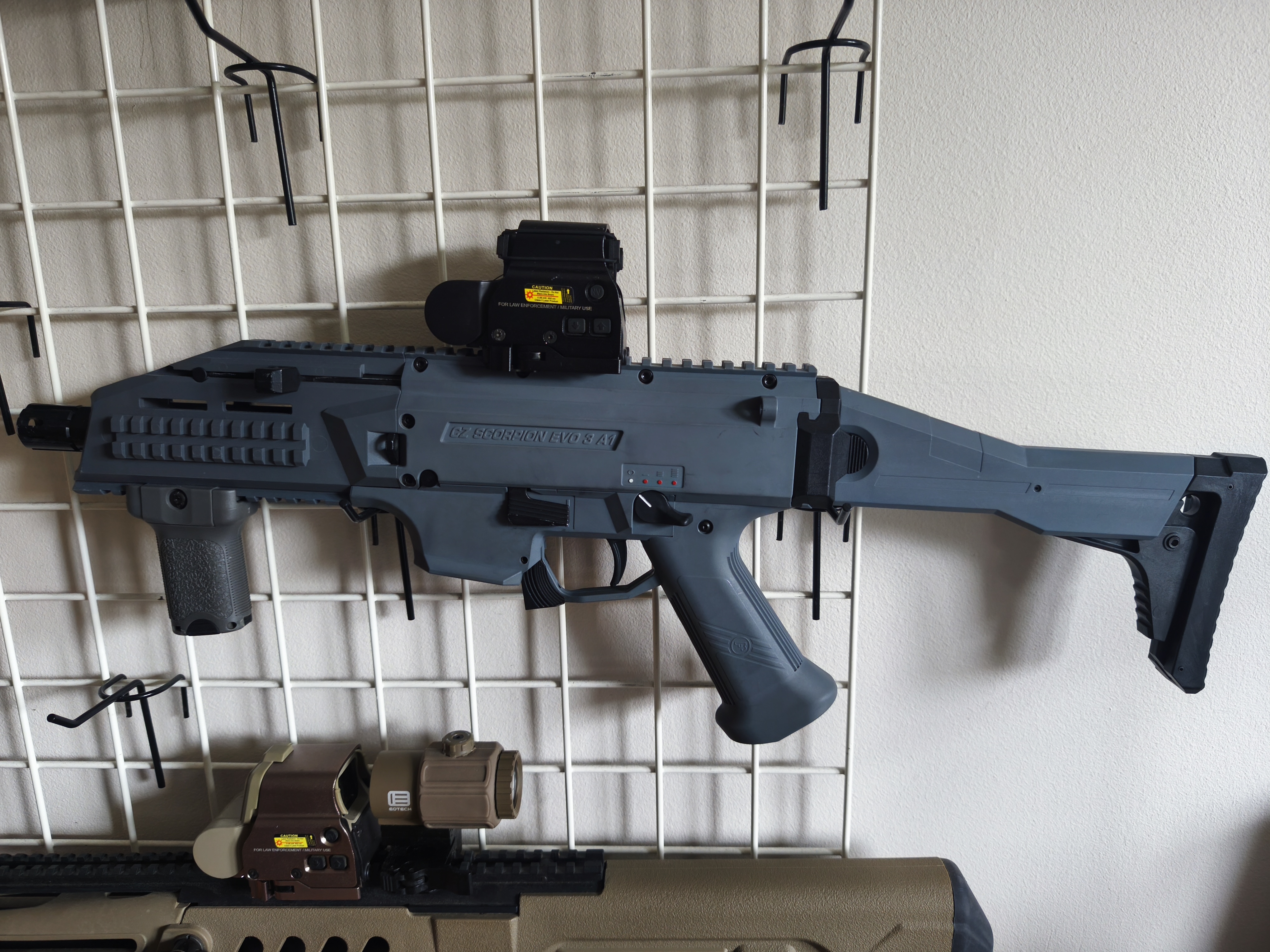 Scorpion EVO3A1 Battleship Grey ASG + magi