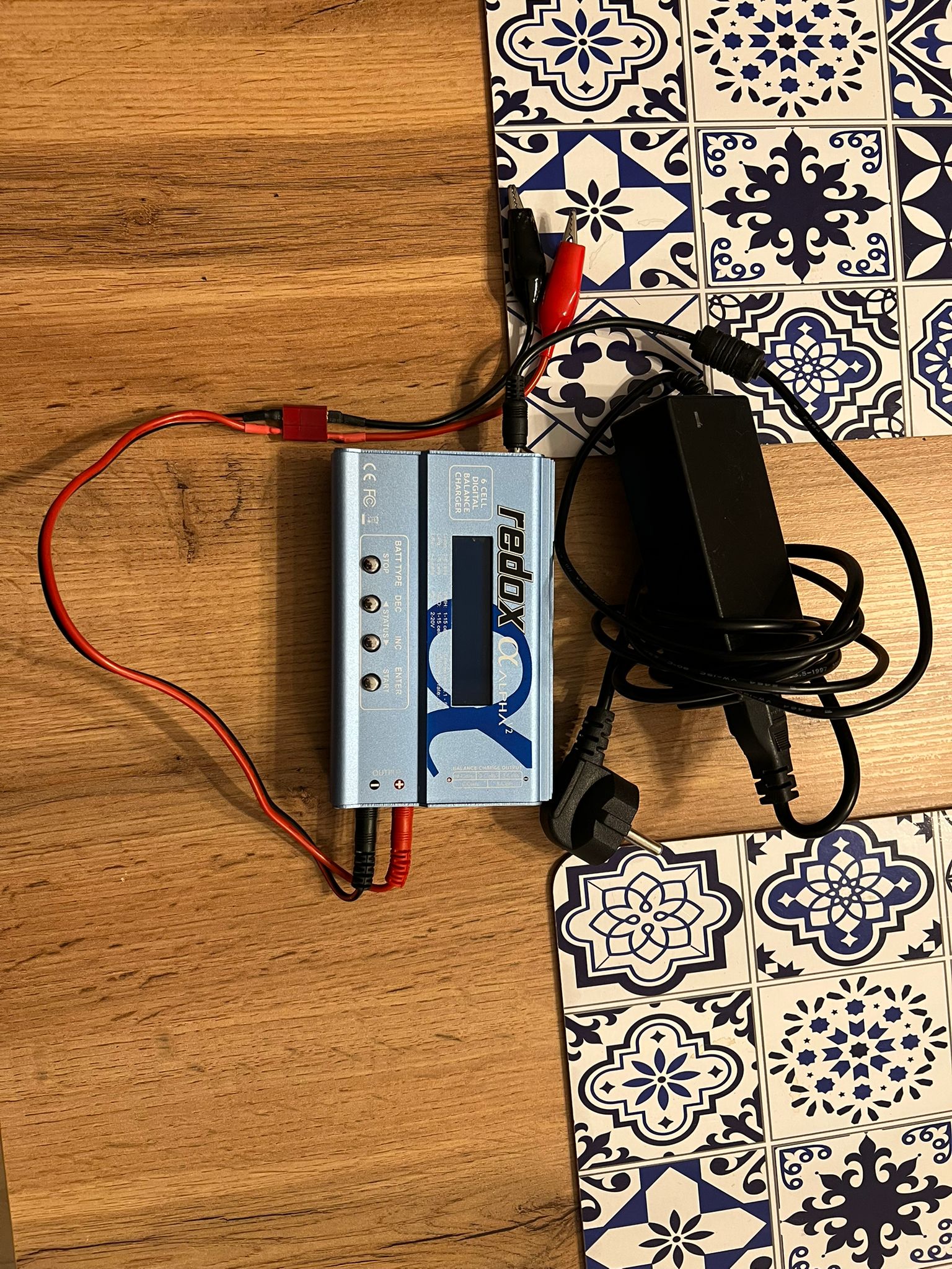 Akcesoria ASG, ładowarka