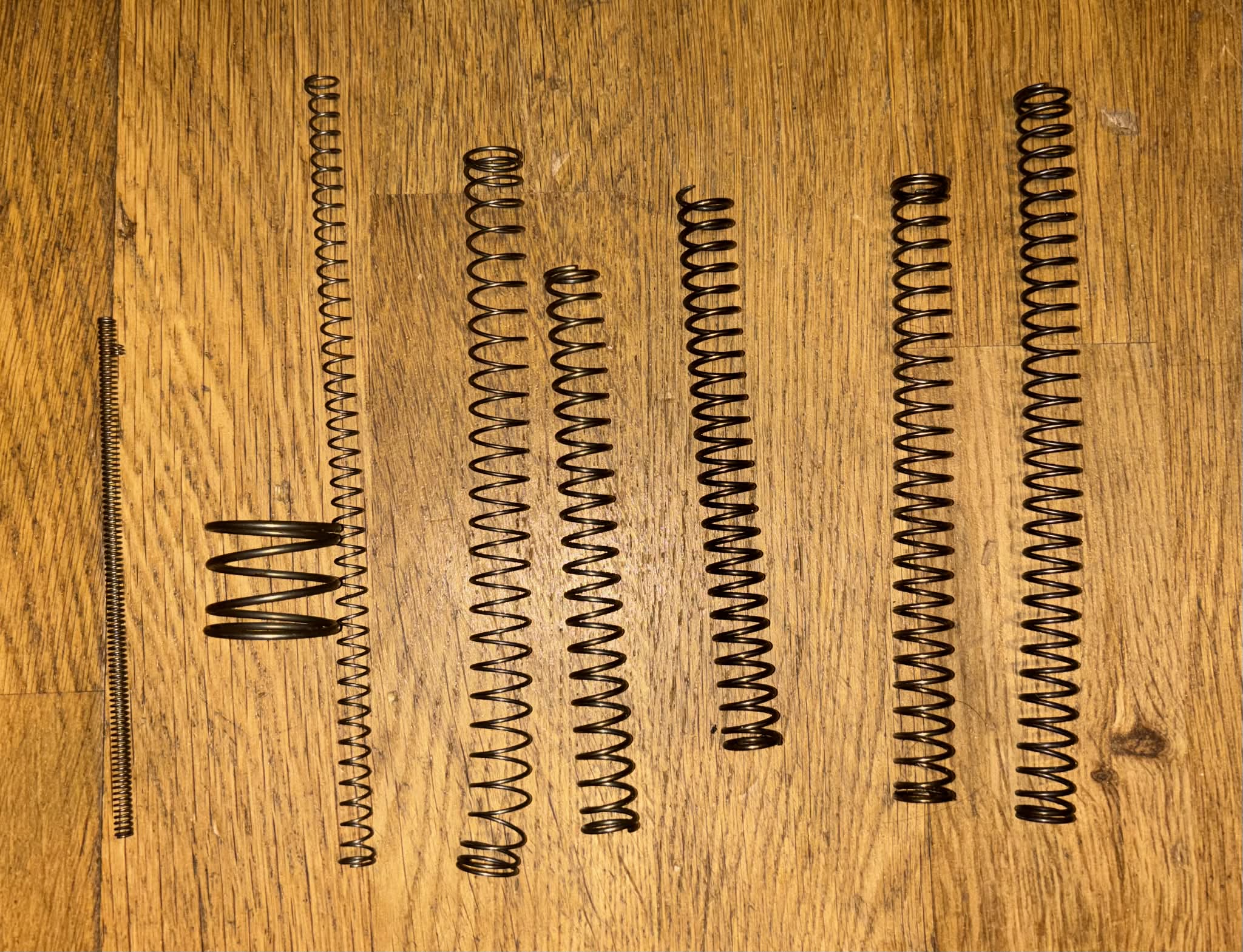 Części wewnętrzne po replikach Asg (Cena za wszystko ze zdjęć)