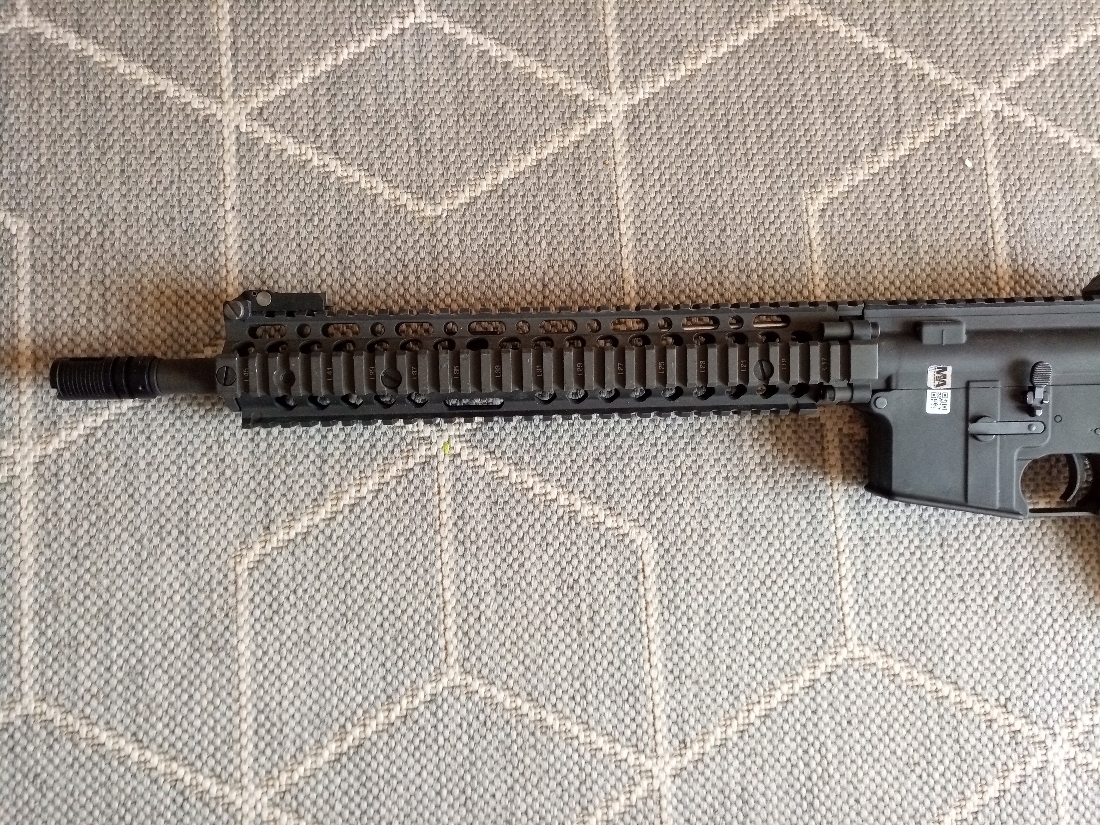 3 repliki m4 E&L
