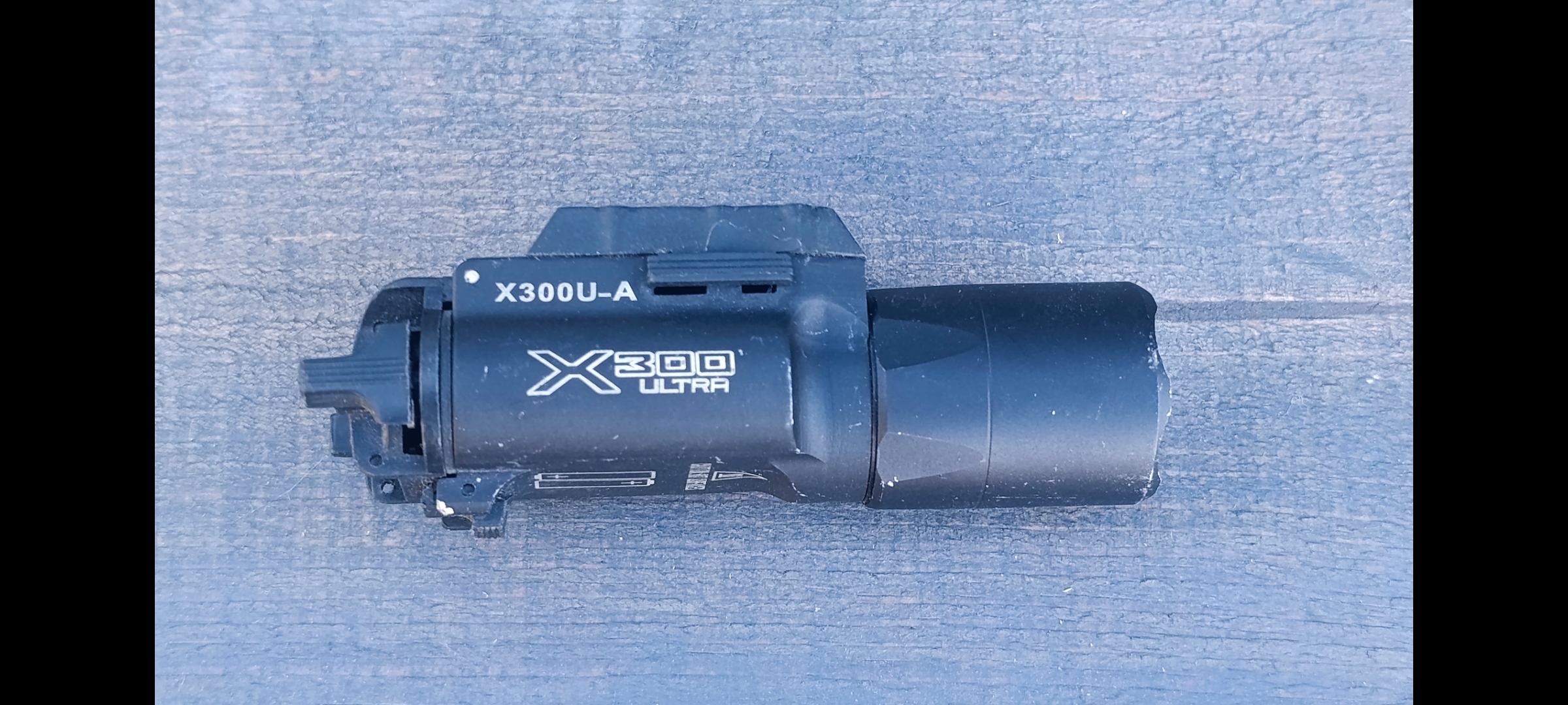 Latarka Surefire X300 Ultra