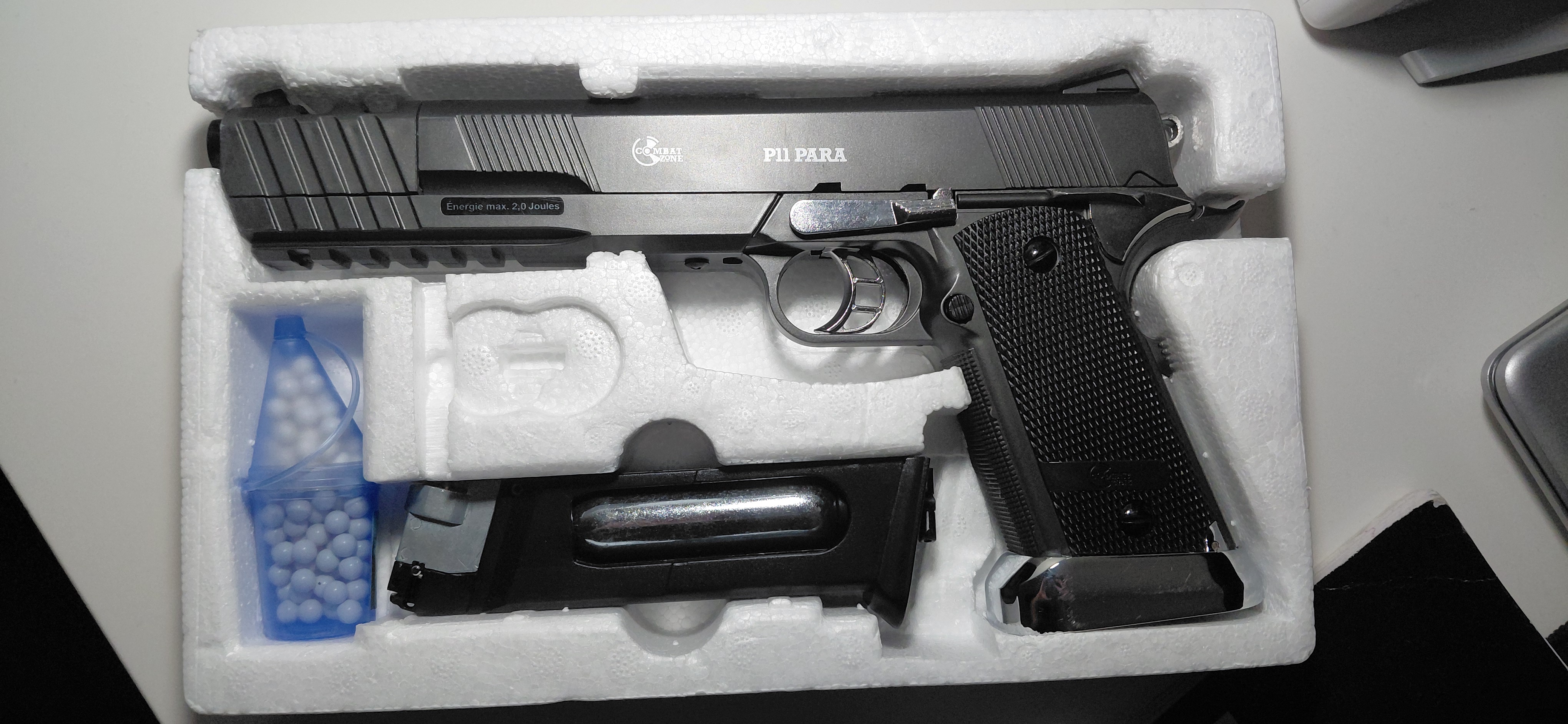 Umarex combat zone p11 para