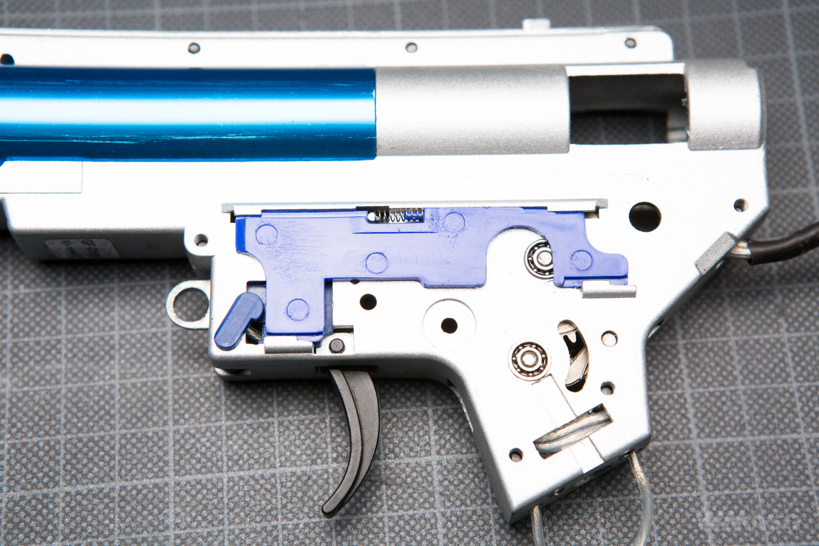 Specna Arms SA-E12 PDW - wewnątrz