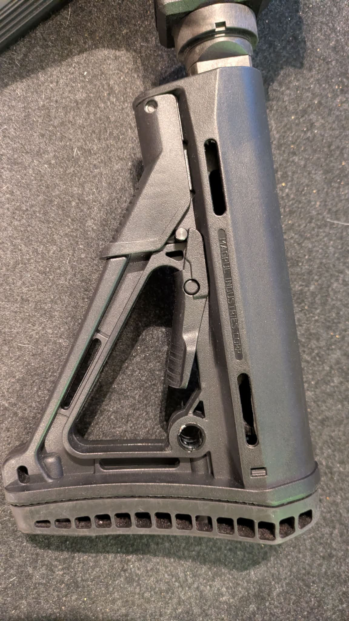 Kopia kolby Magpul CTR z oznaczeniami