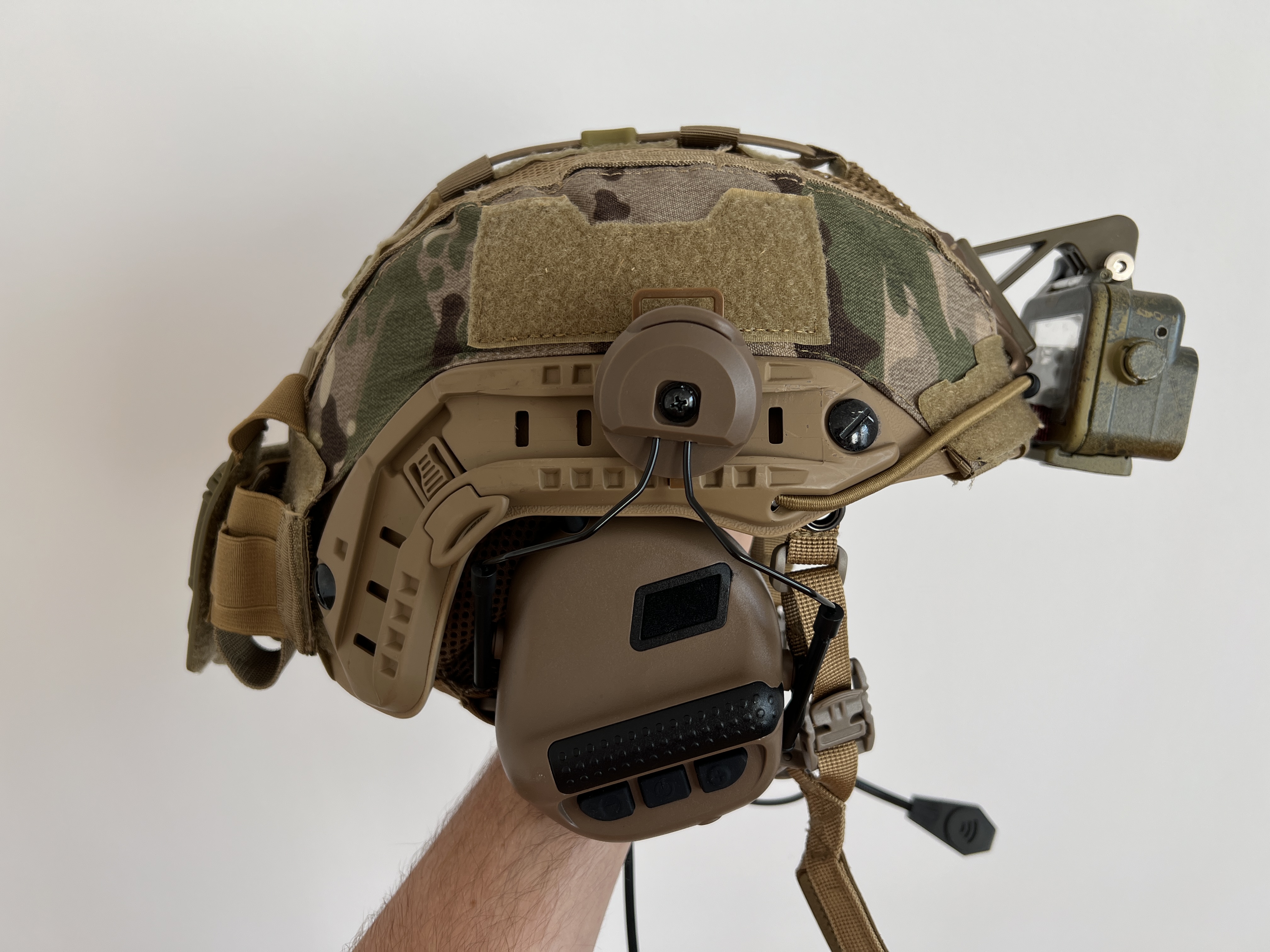 Replika Ops-Core FAST z zestawem słuchawkowym (Team Wendy, pokrowiec, GoPro)