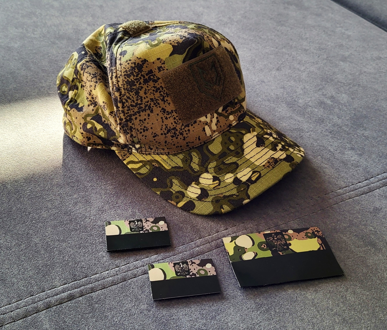 !OSTATNIE GODZINY LICYTACJI! CZAPKA WOJSKOWA (BASEBALLÓWKA) MAPA, NASZYWKI FLAGA POLSKI (MASKPOL)