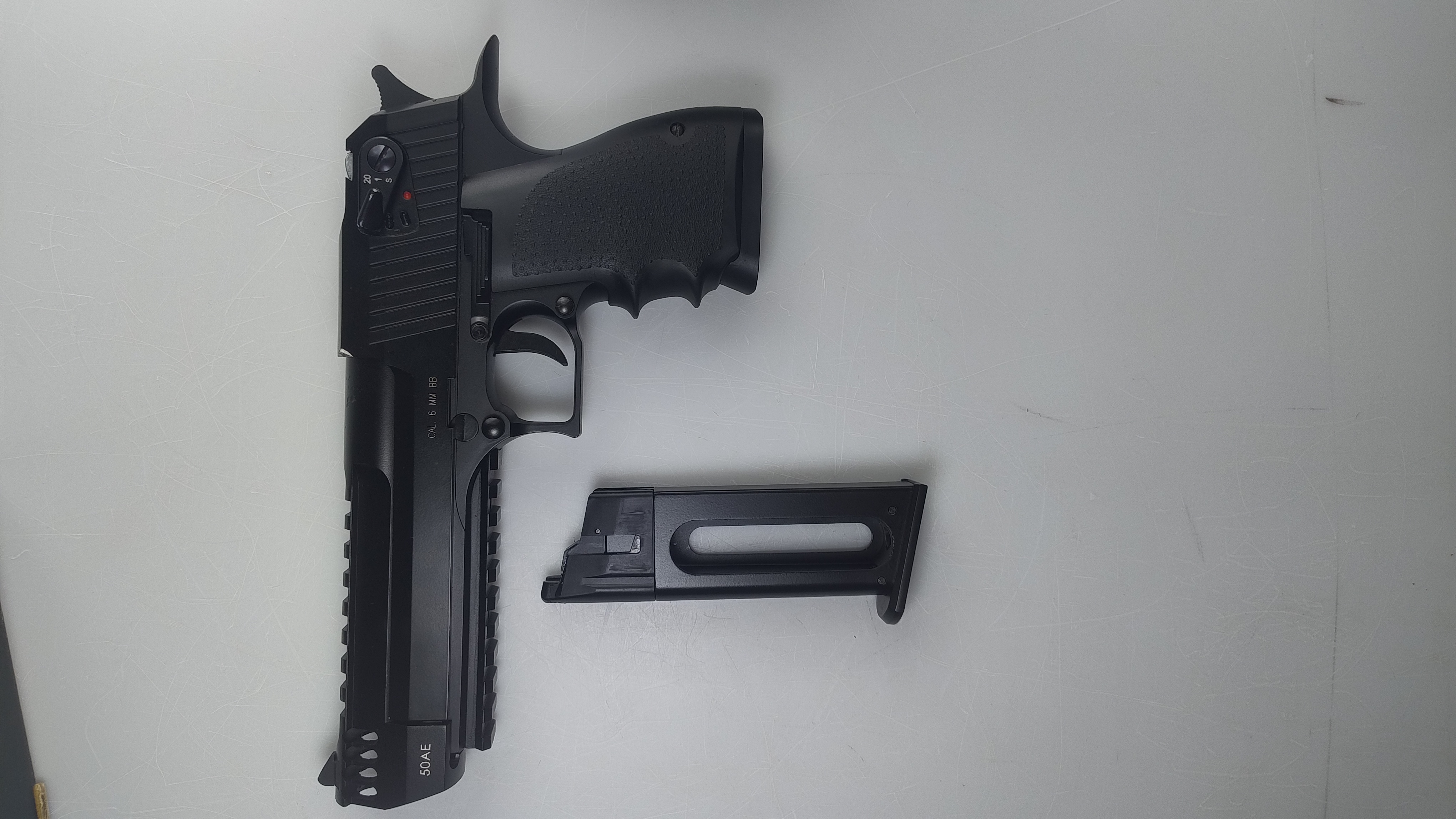 (Na sztuki też) Wyprzedaż Majdanu, 14 replik AEG, AEP, GBB sprawnych i uszkodzonych