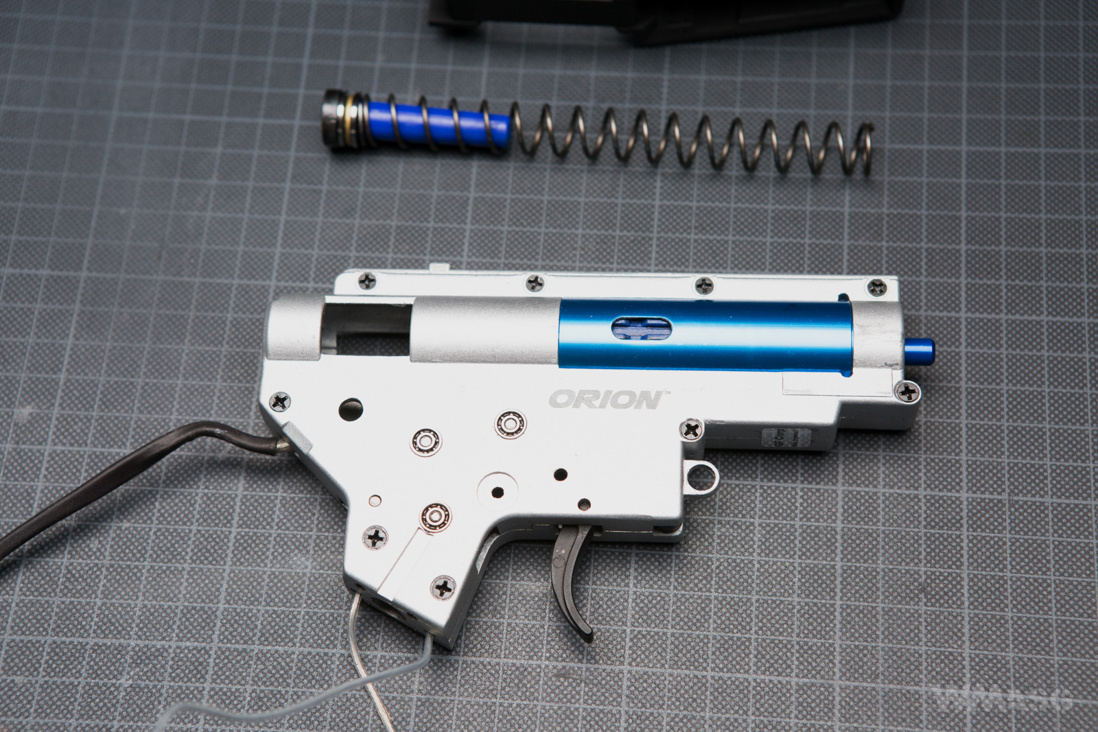 Specna Arms SA-E12 PDW - wewnątrz