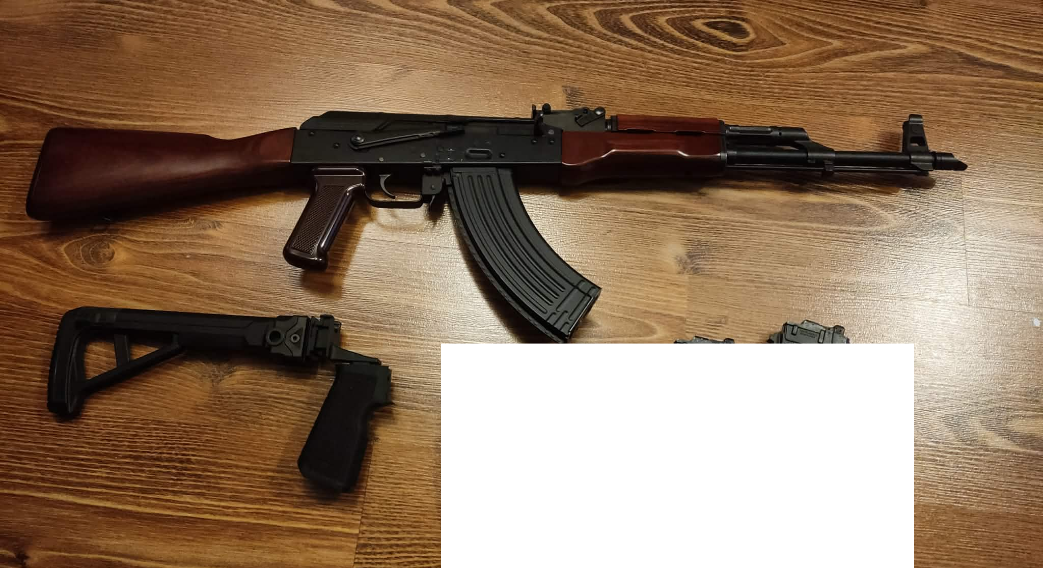 Tokyo Marui AKM GBBR + Składana Kolba + Chwyt