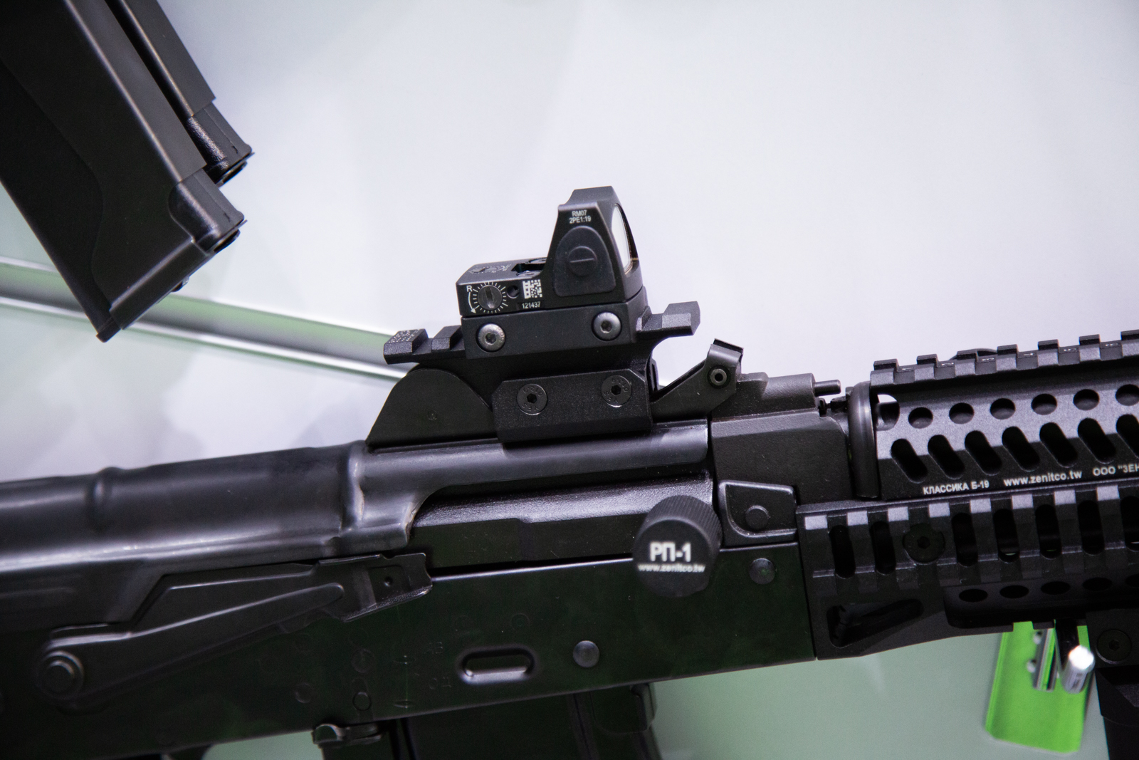 MOA 2019 LCT repliki Z