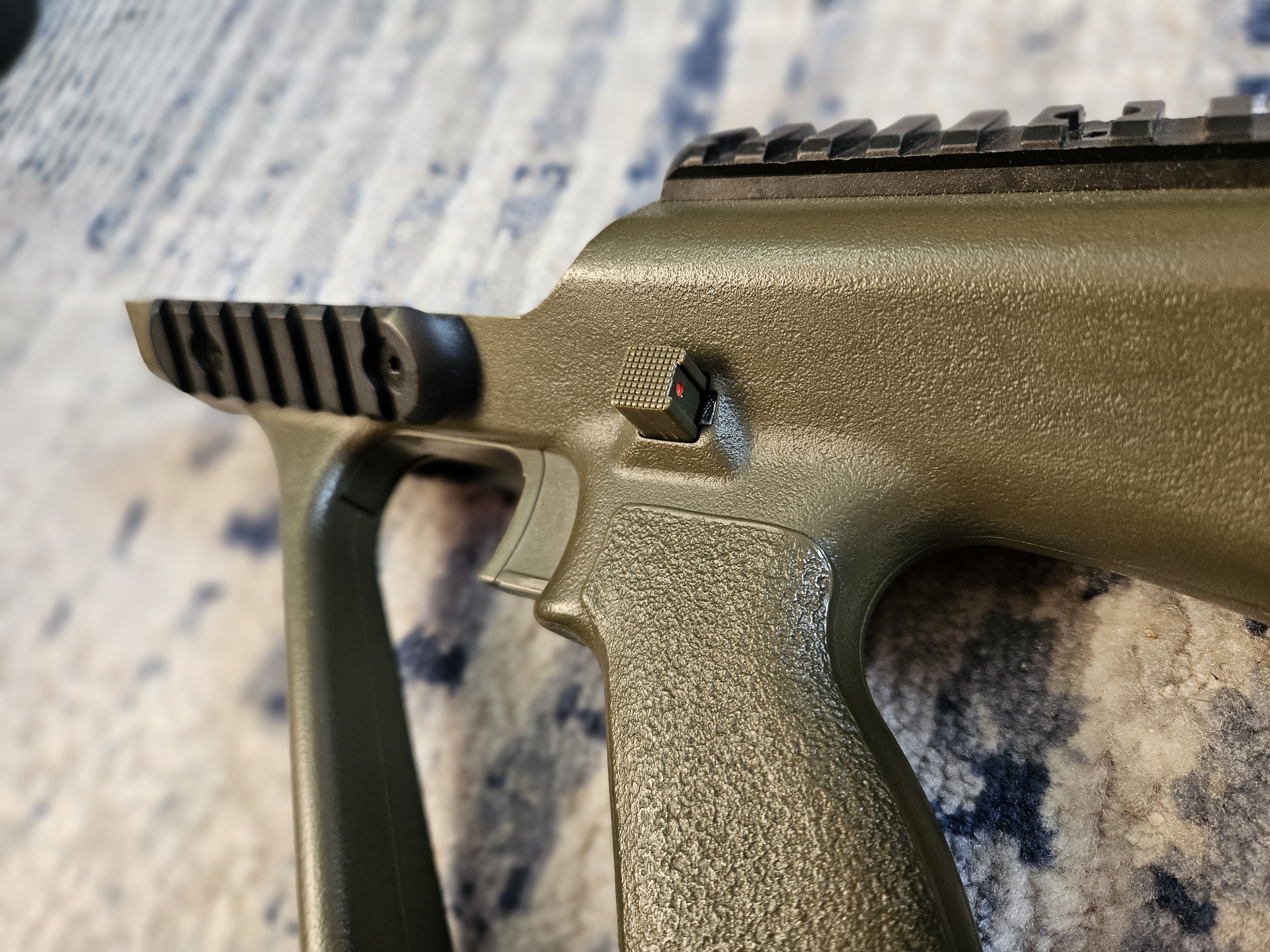 Korpus, body AUG GFC olive stan BDB