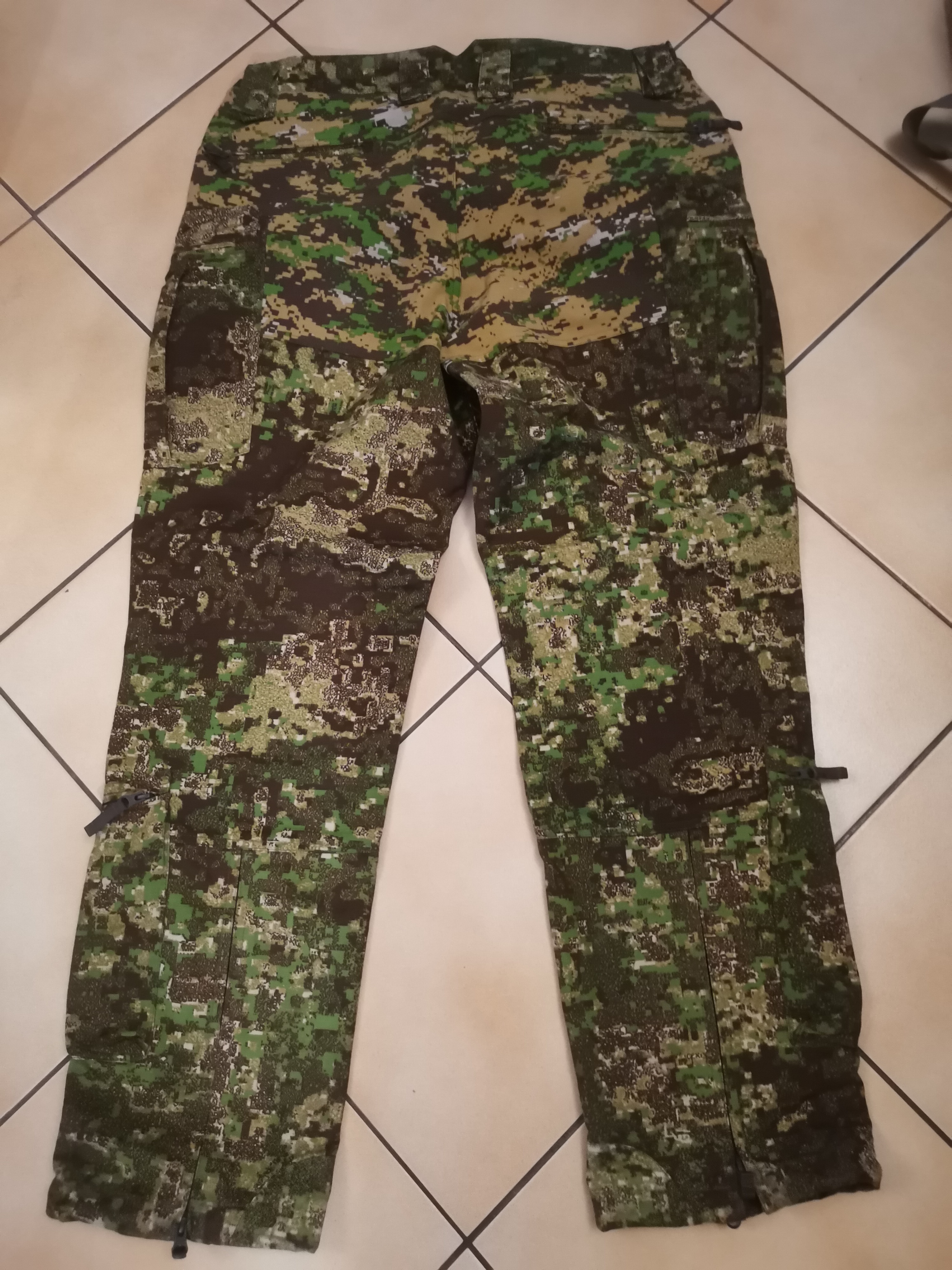 UF-PRO Striker XT Gen2 Greenzone