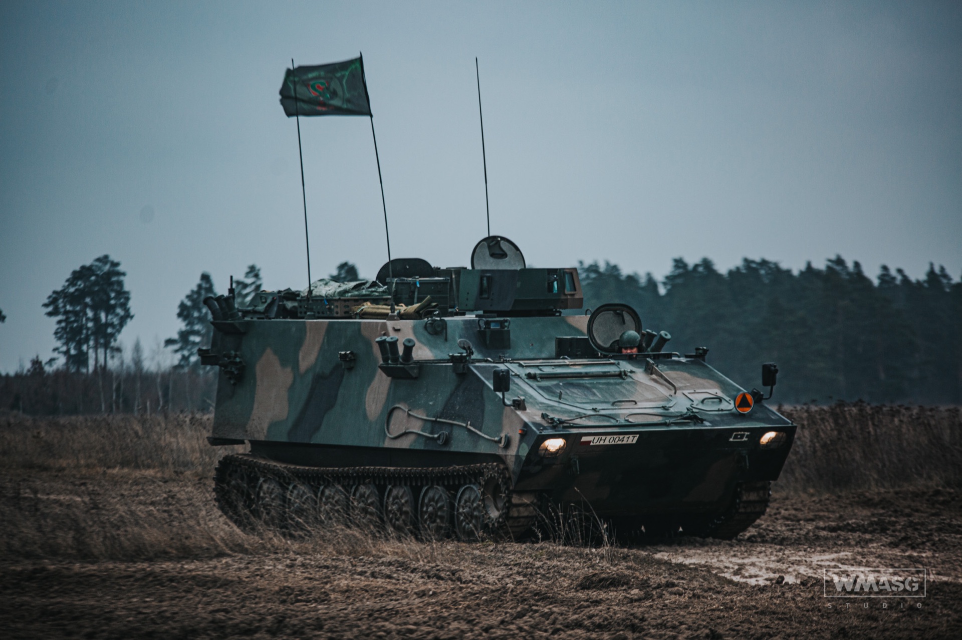 Żołnierze 6bdow na poligonie w Orzyszu (12.2020)