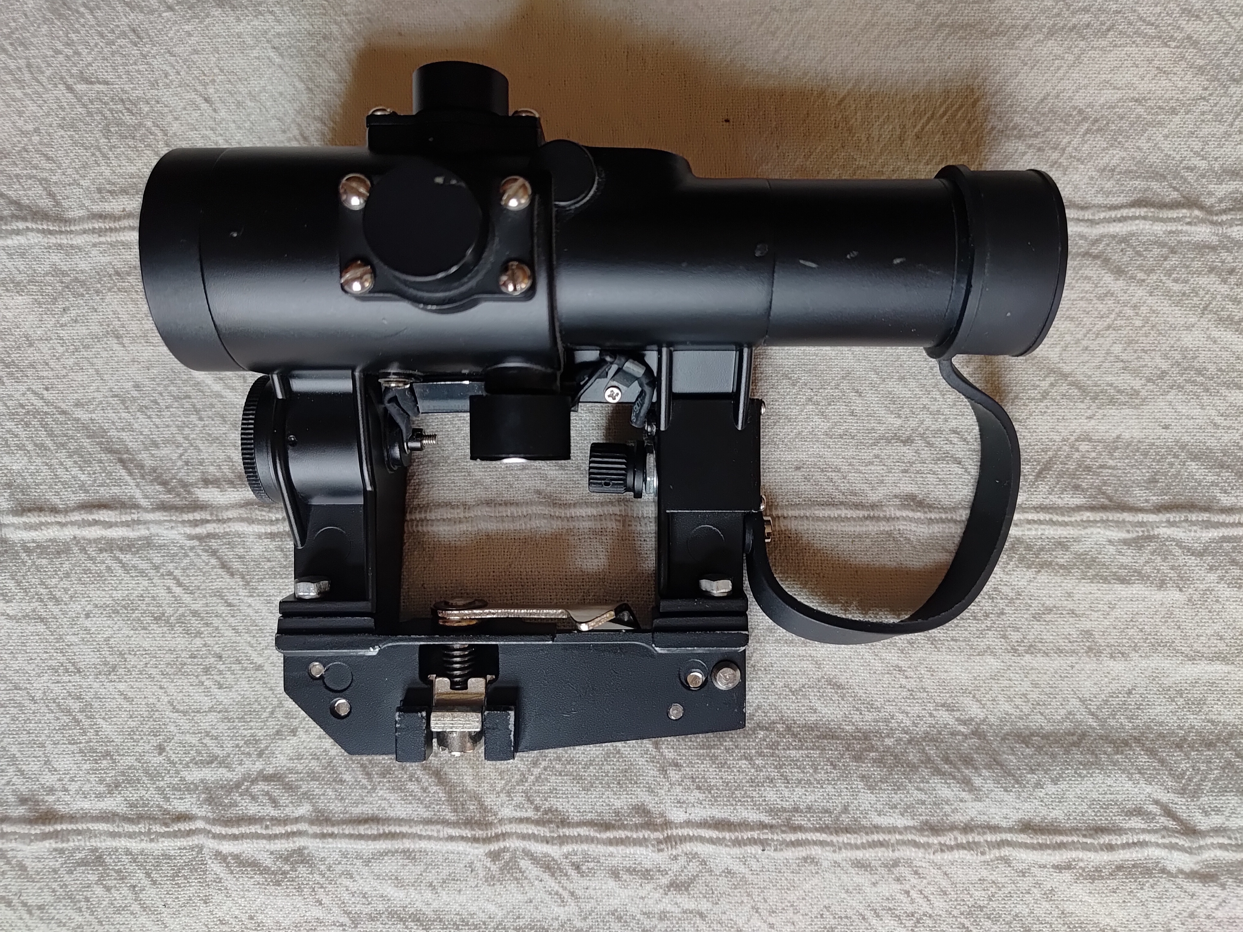 Replika ASG rosyjskiego celownika kolimatorowego typu PK-A do AK SKS SVD