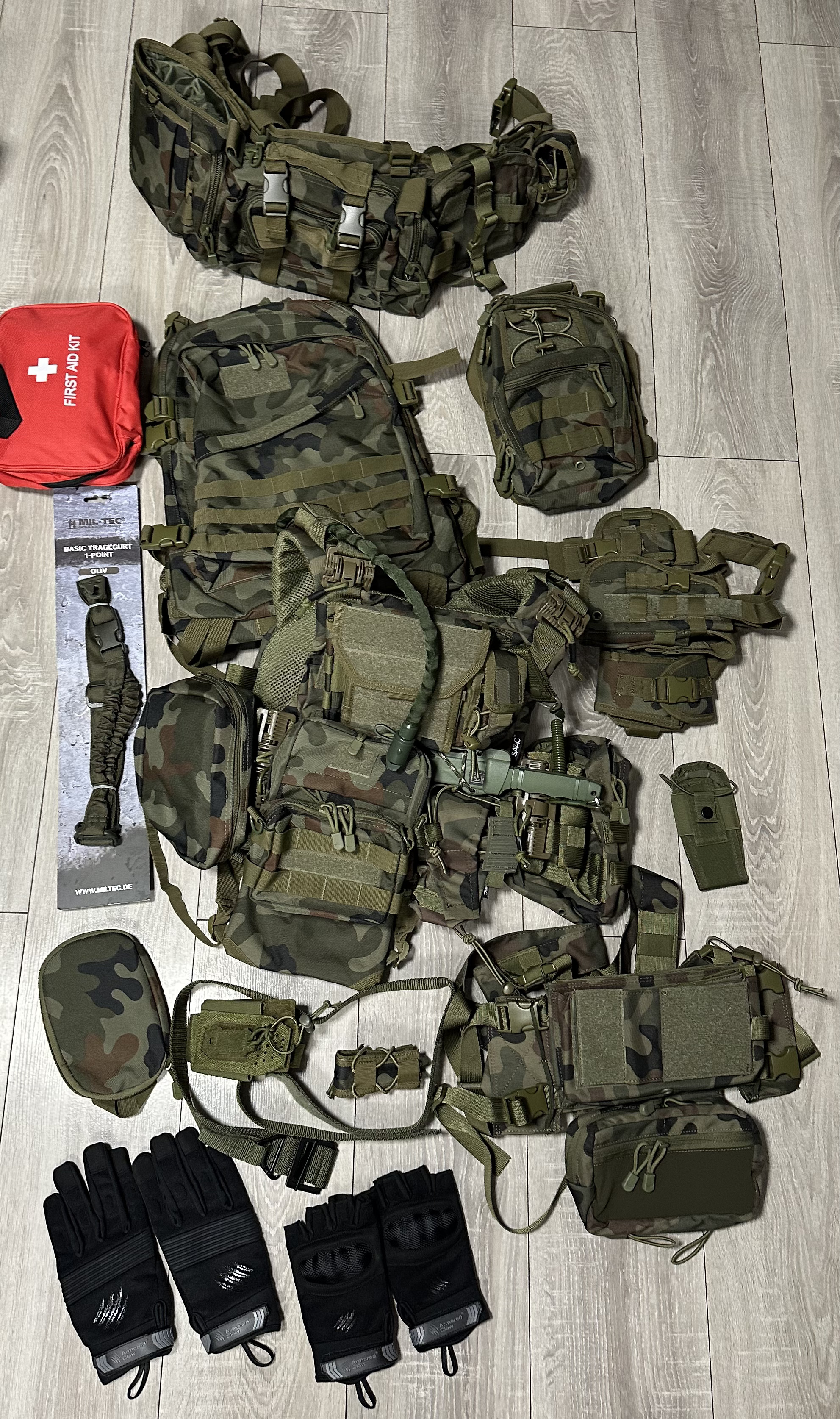 pozbywam się sprzętu, szpeju Sprzedam wszystko co na zdjęciu