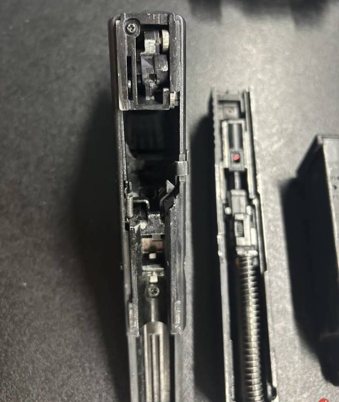 Pistolet Glock 17 GBB Tuning, masa części zapasowych