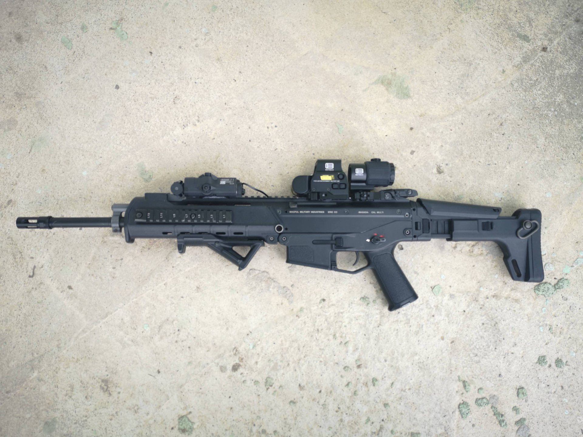 AN-PEQ 15 czerwony laser, latarka, IR od WADSN