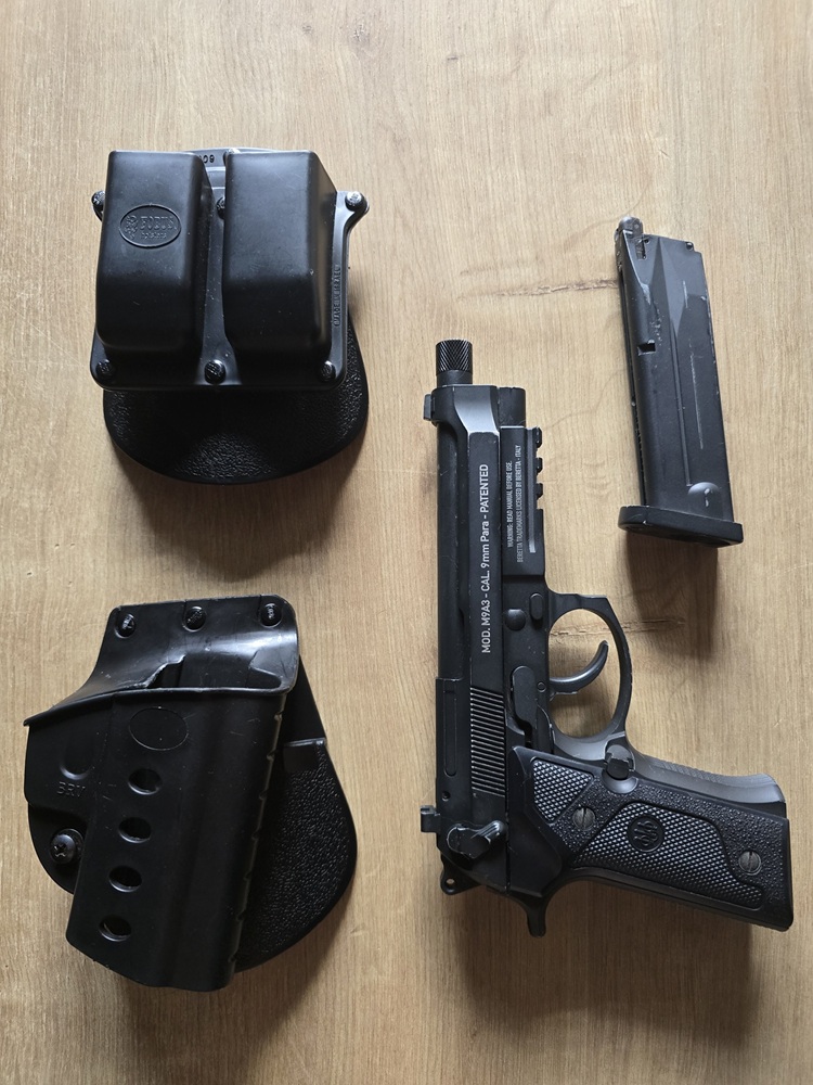 Pistolet airsoft Beretta M9A3 FM + kabura + kabura na magazynki
