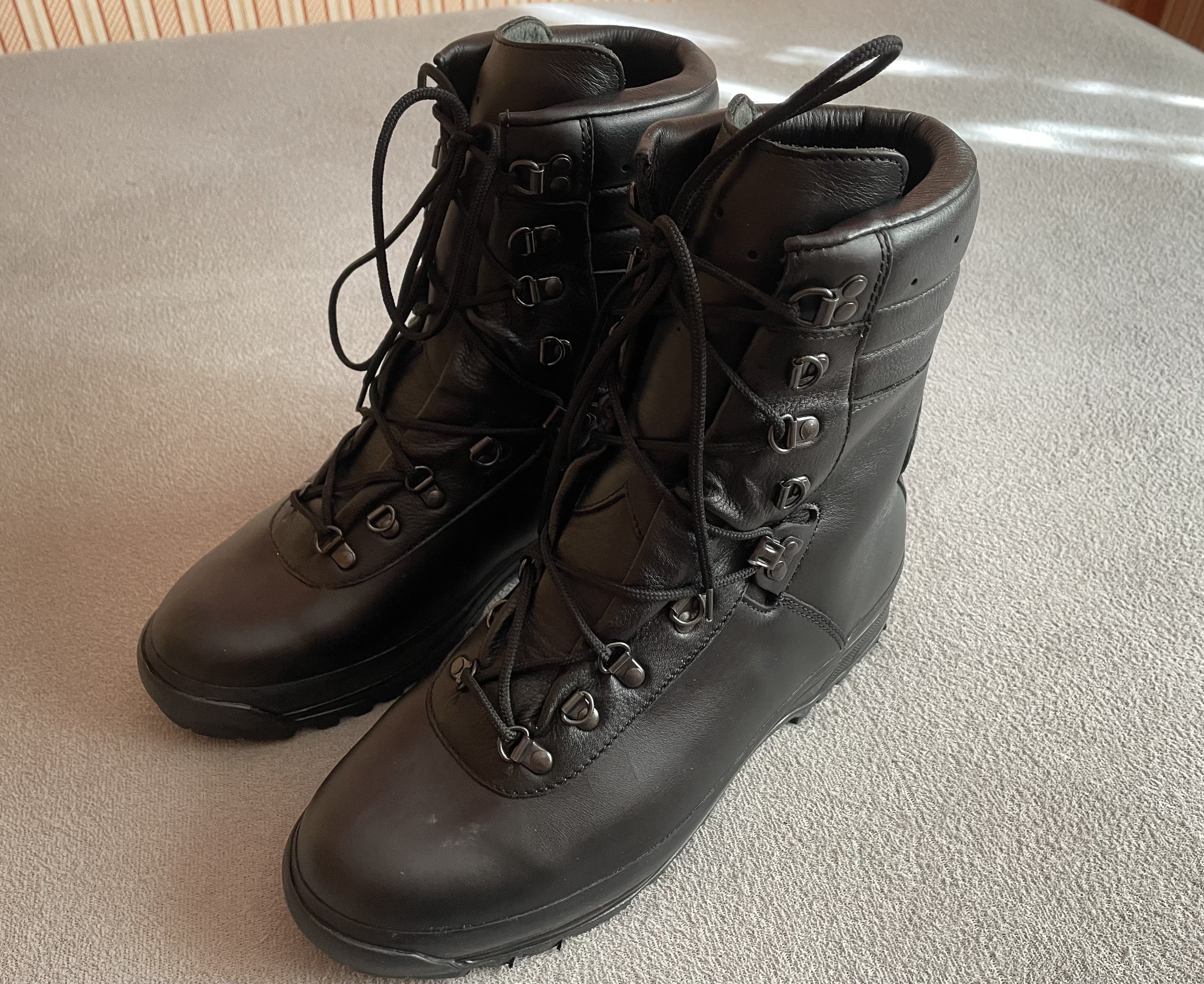 Buty specjalne 928/Mon r.29 Demar